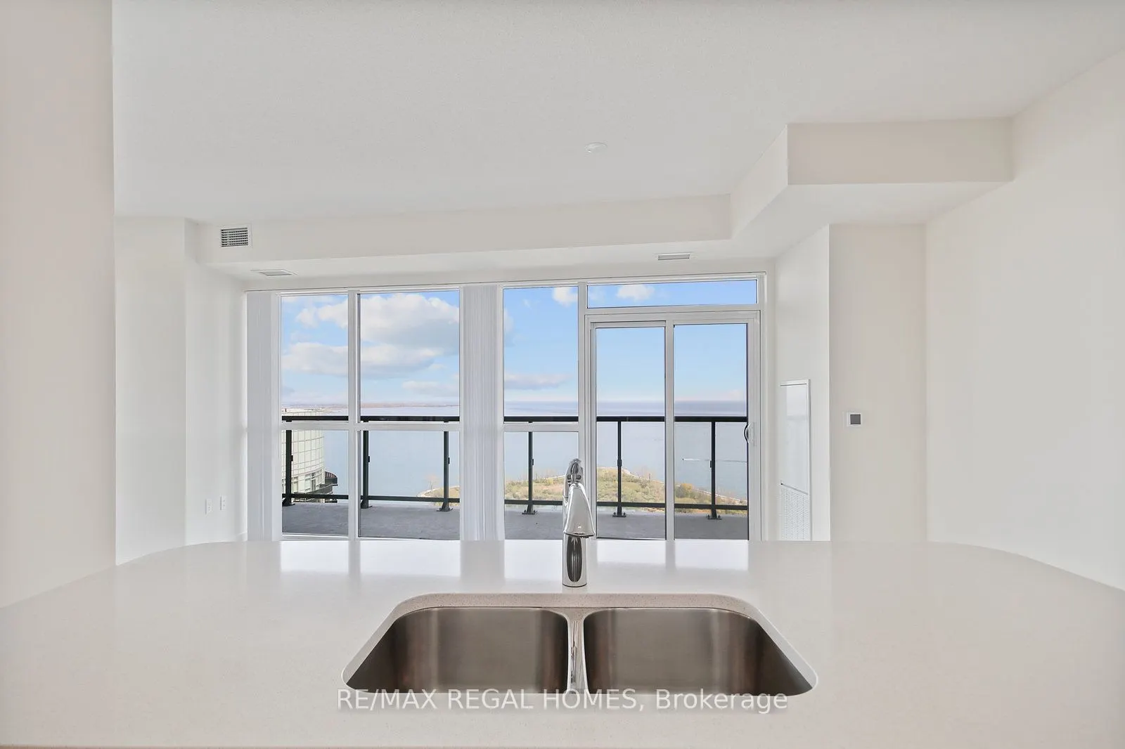 38 Annie Craig Drive #3602