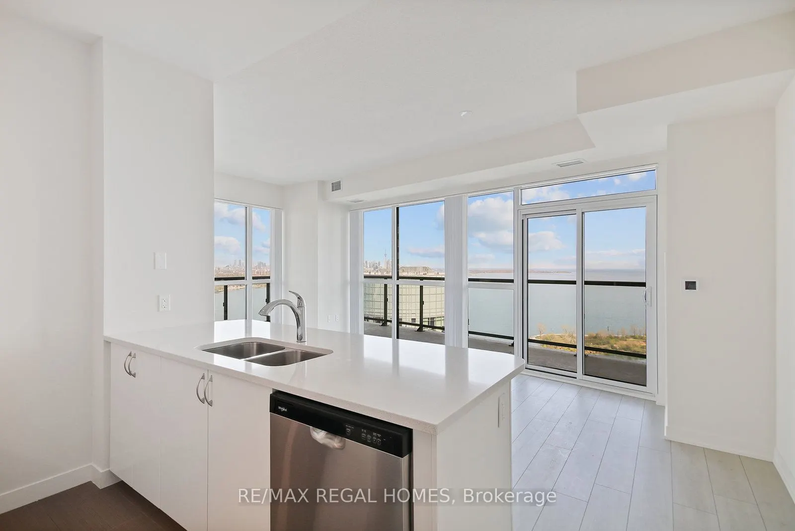 38 Annie Craig Drive #3602