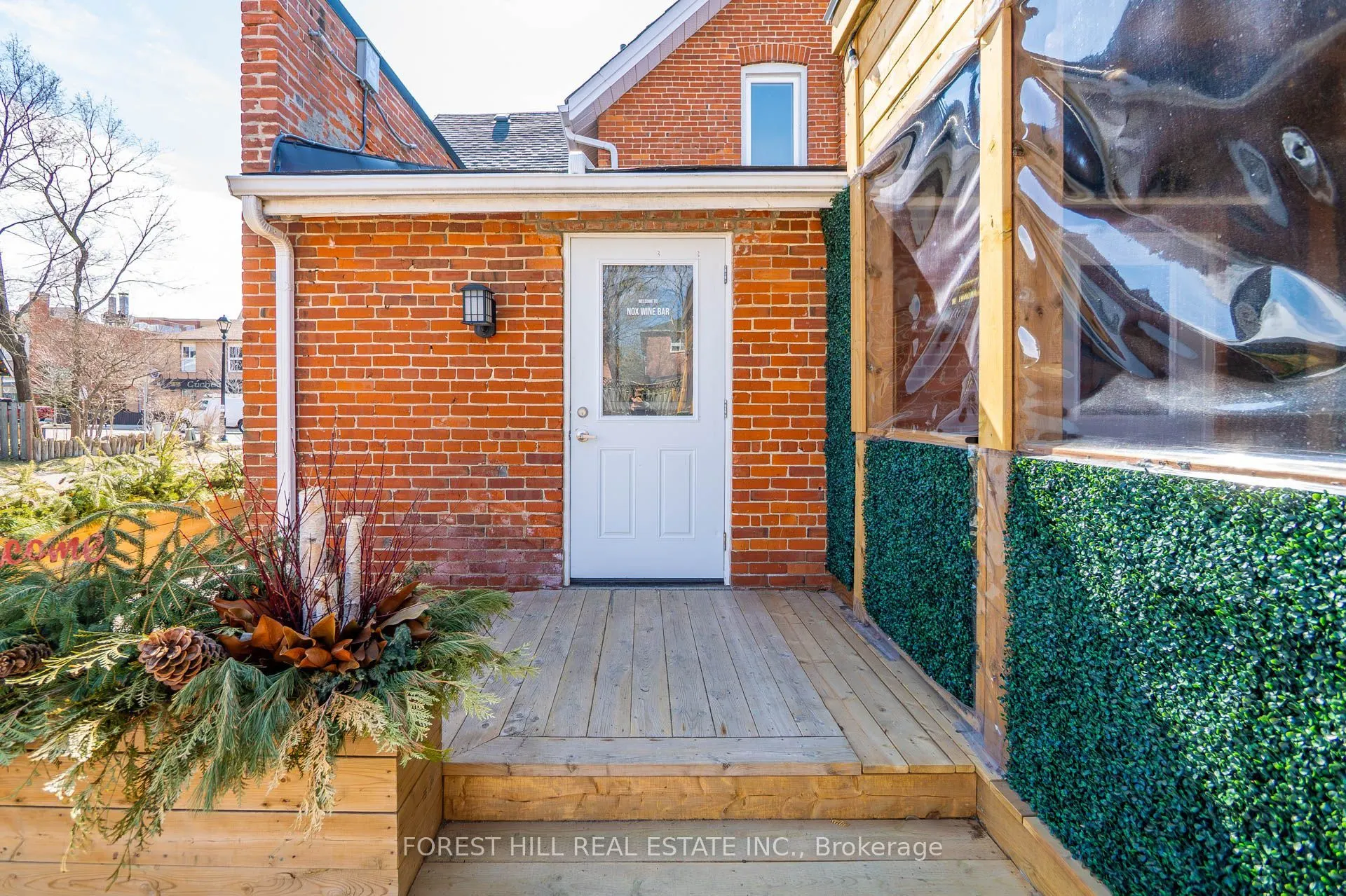 151 Queen Street S #200