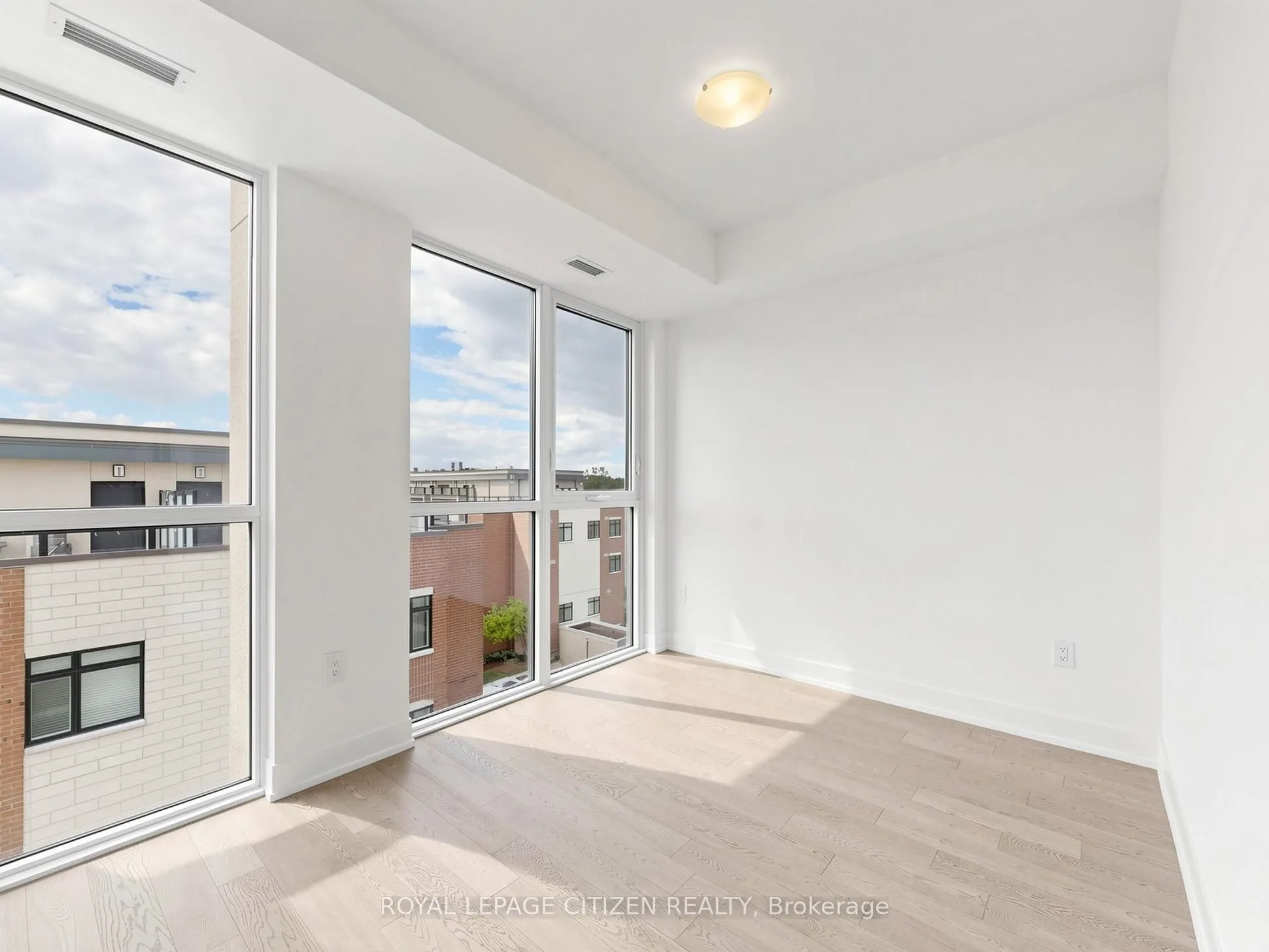 1063 Douglas McCurdy Common #412