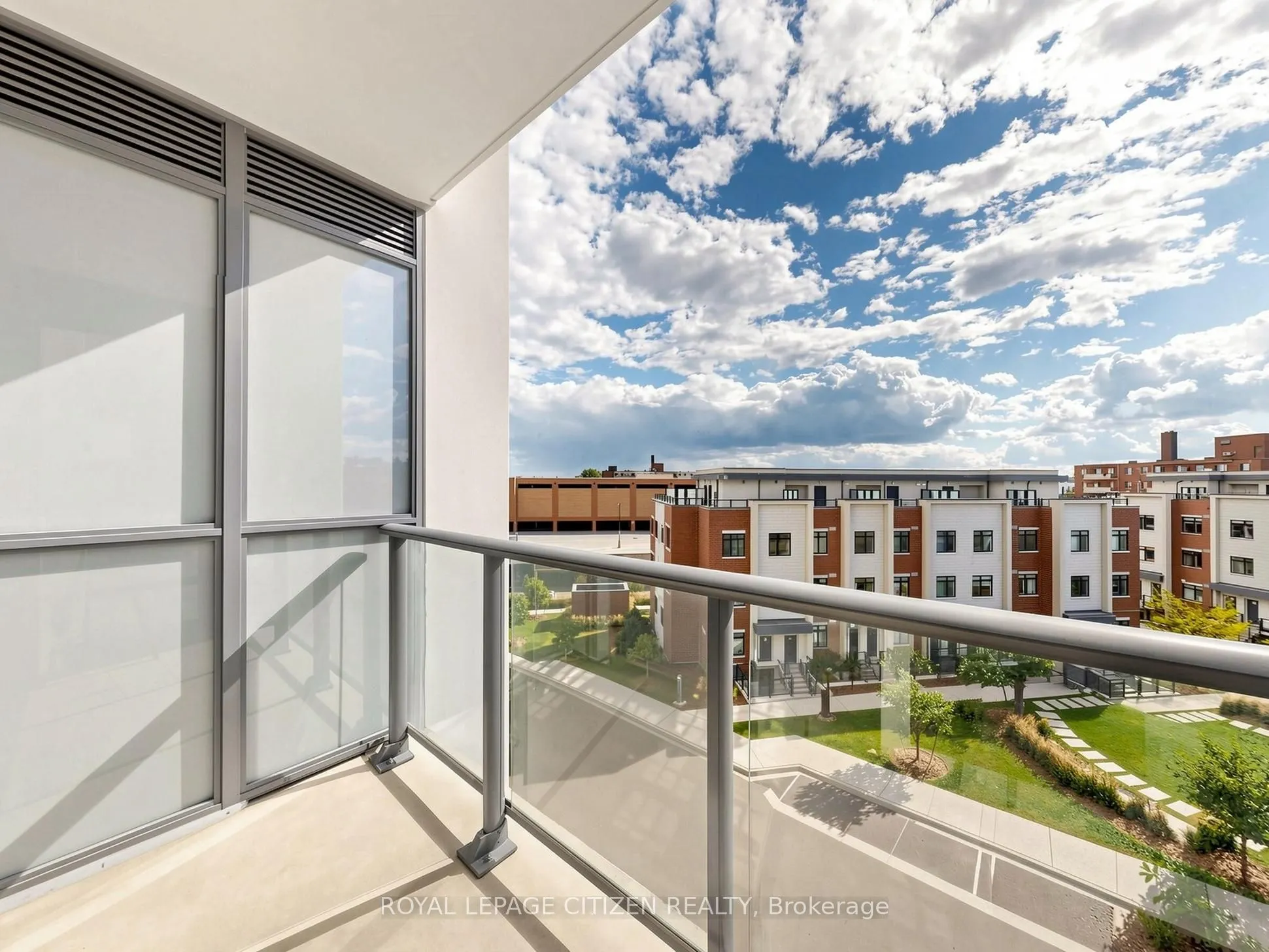 1063 Douglas McCurdy Common #412