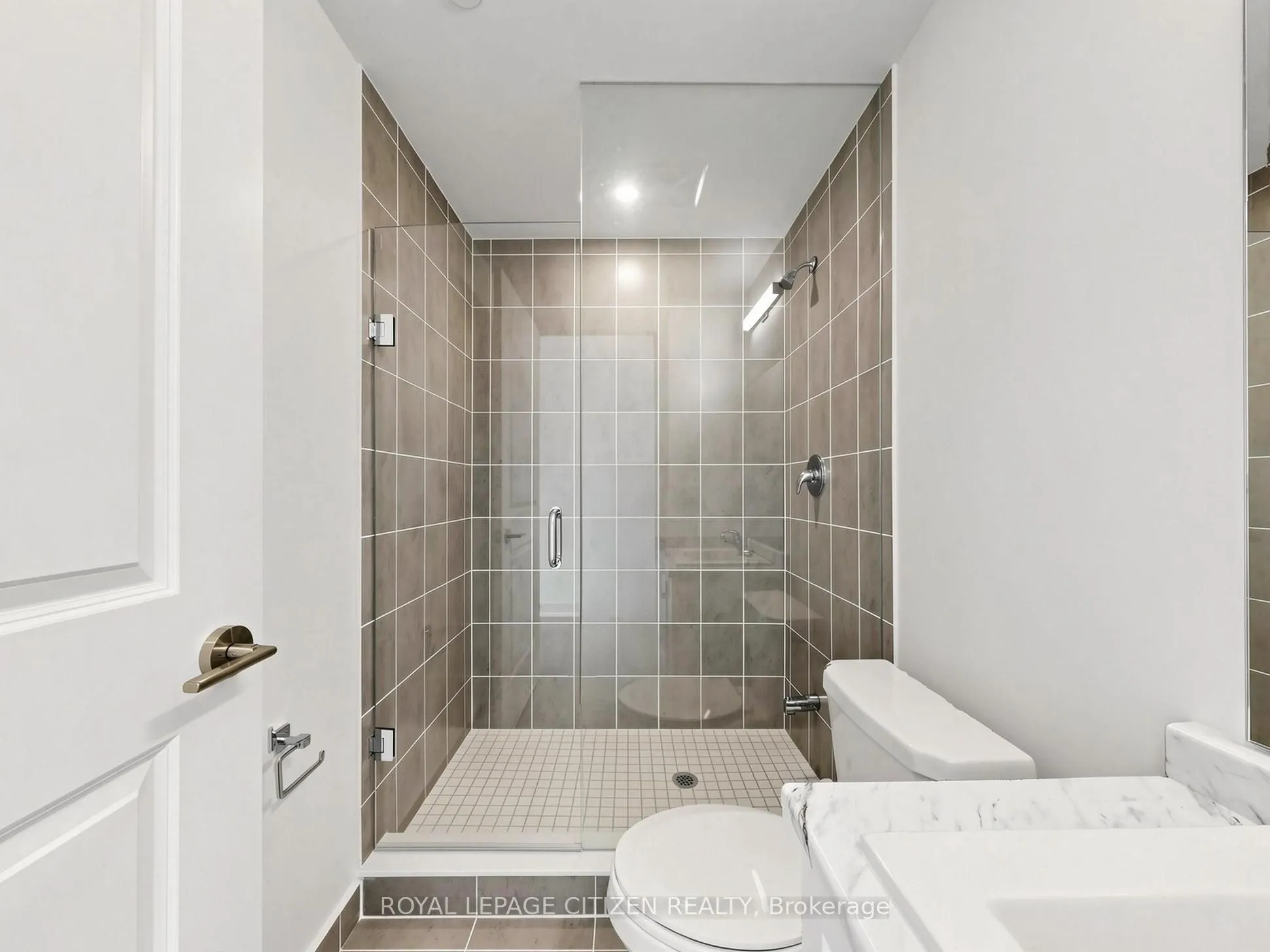 1063 Douglas McCurdy Common #412