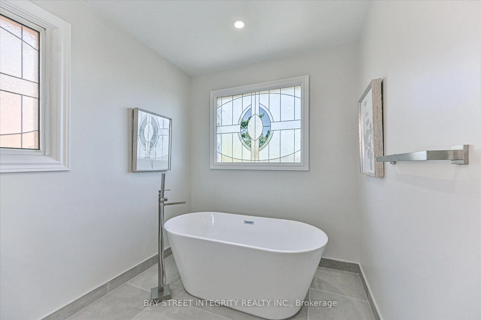 1225 Winterbourne Drive