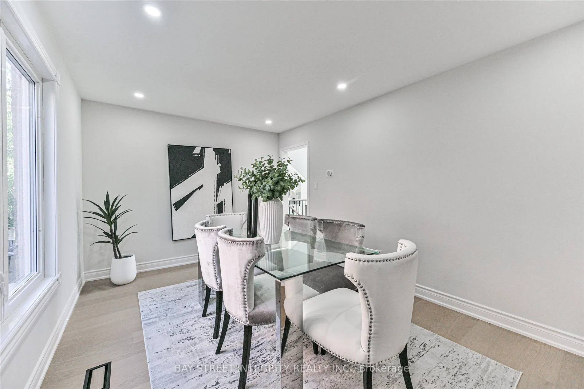 1225 Winterbourne Drive