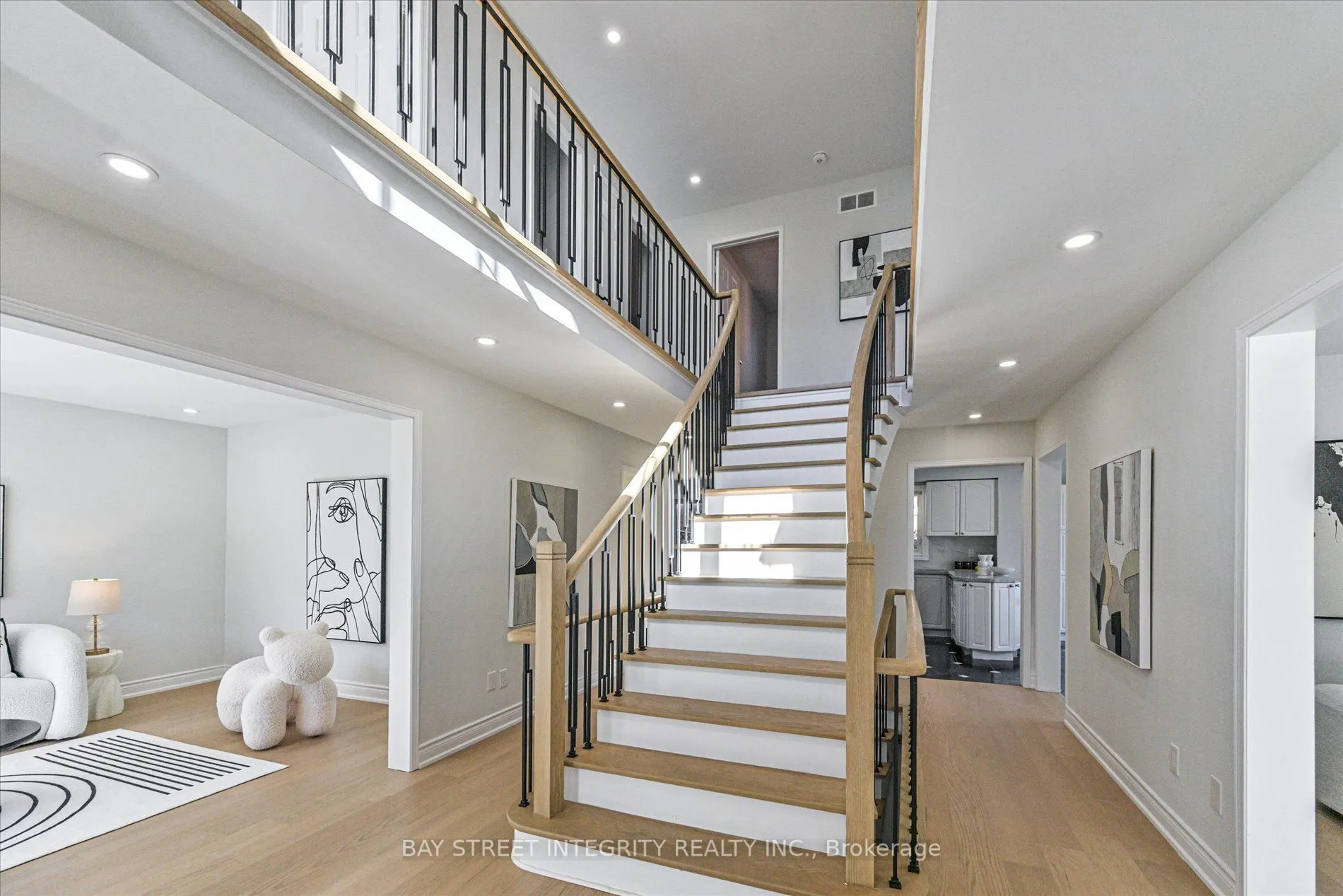 1225 Winterbourne Drive