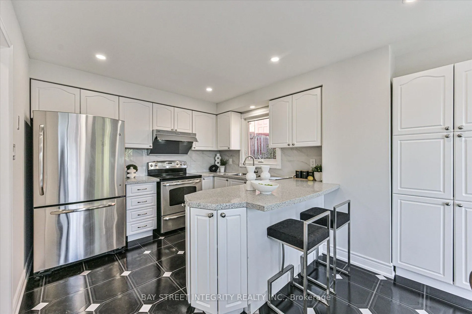 1225 Winterbourne Drive