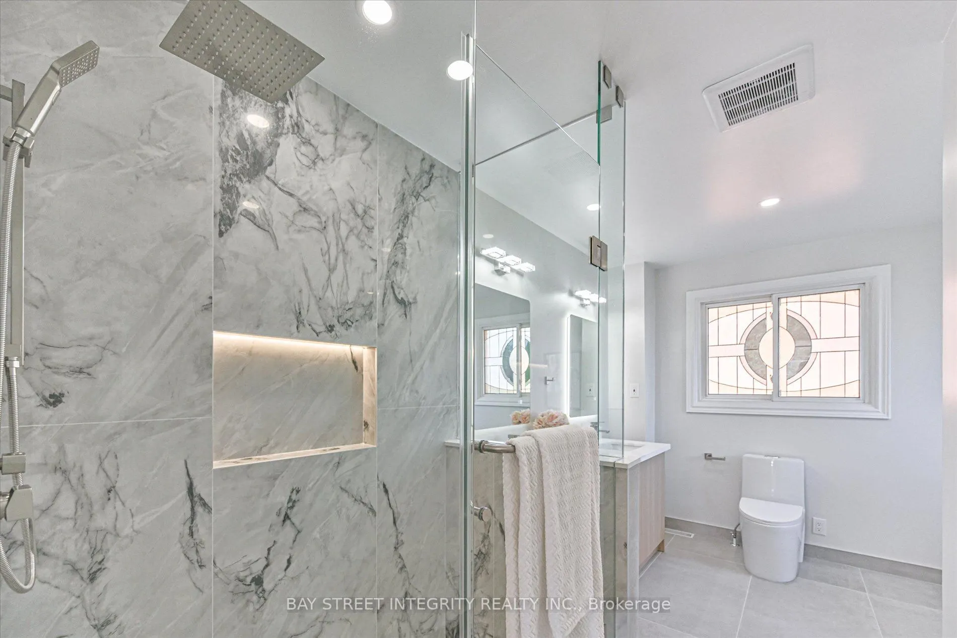 1225 Winterbourne Drive