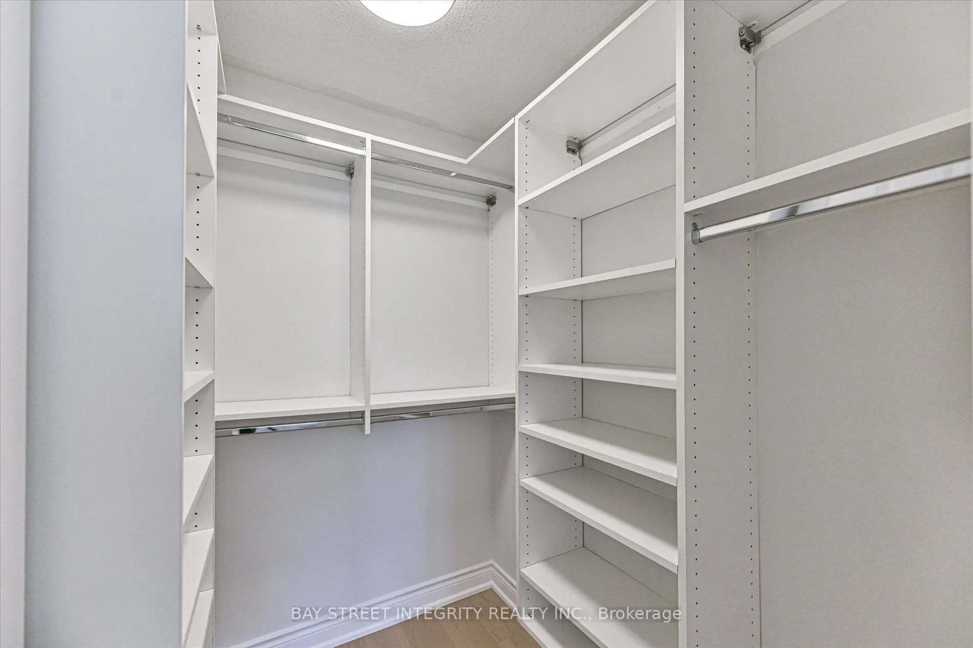 1225 Winterbourne Drive