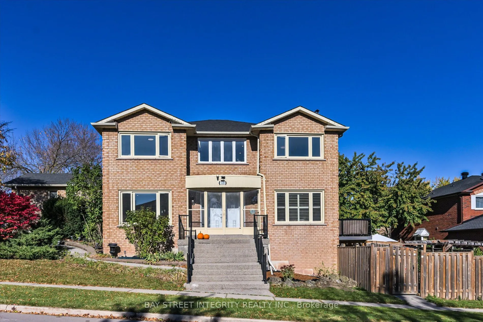 1225 Winterbourne Drive