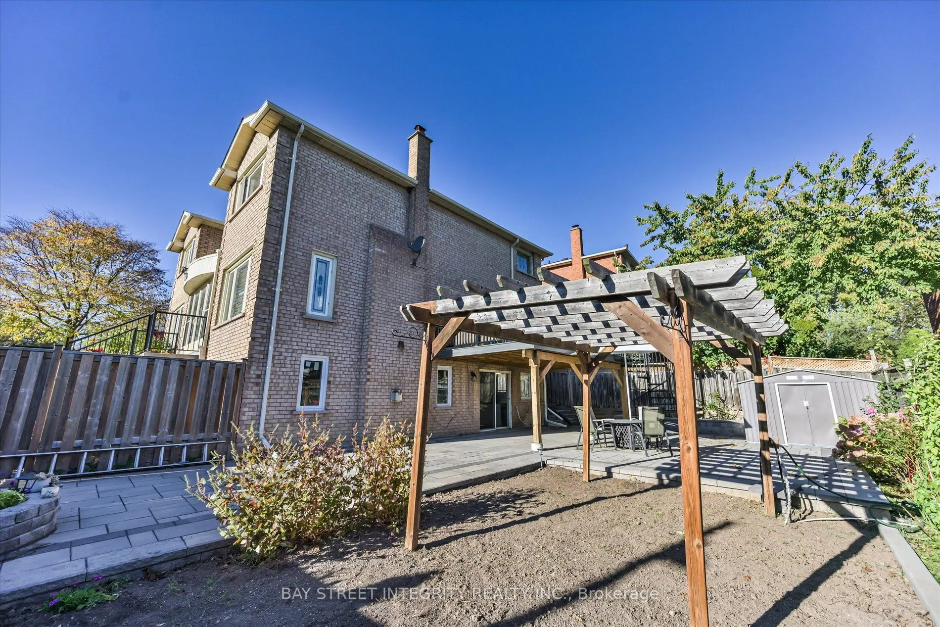 1225 Winterbourne Drive