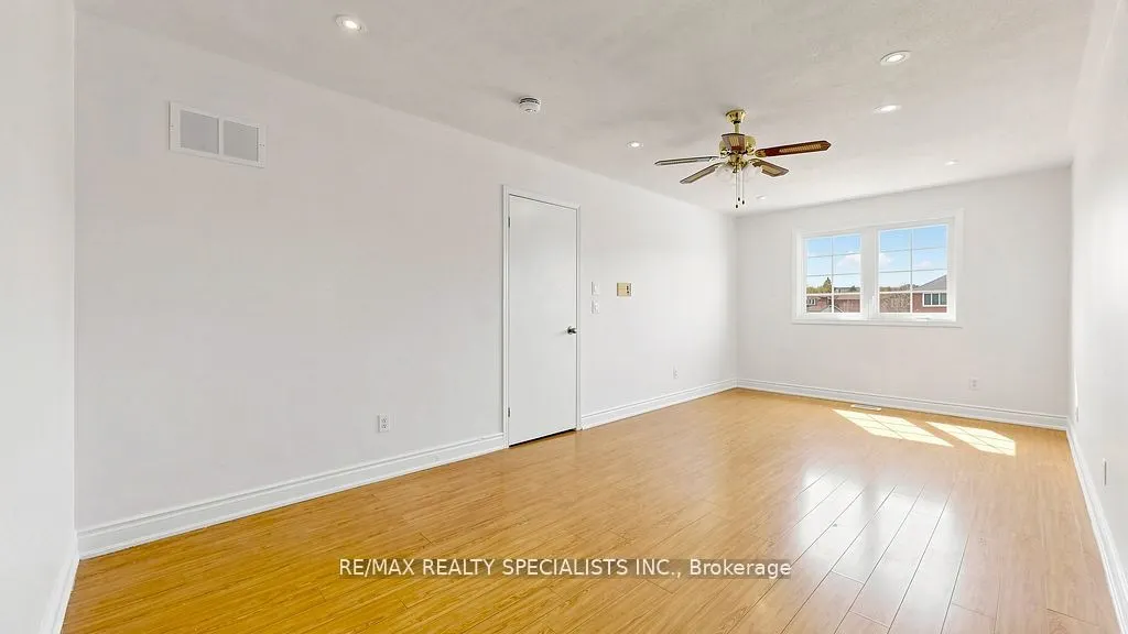 59 Sunforest Drive