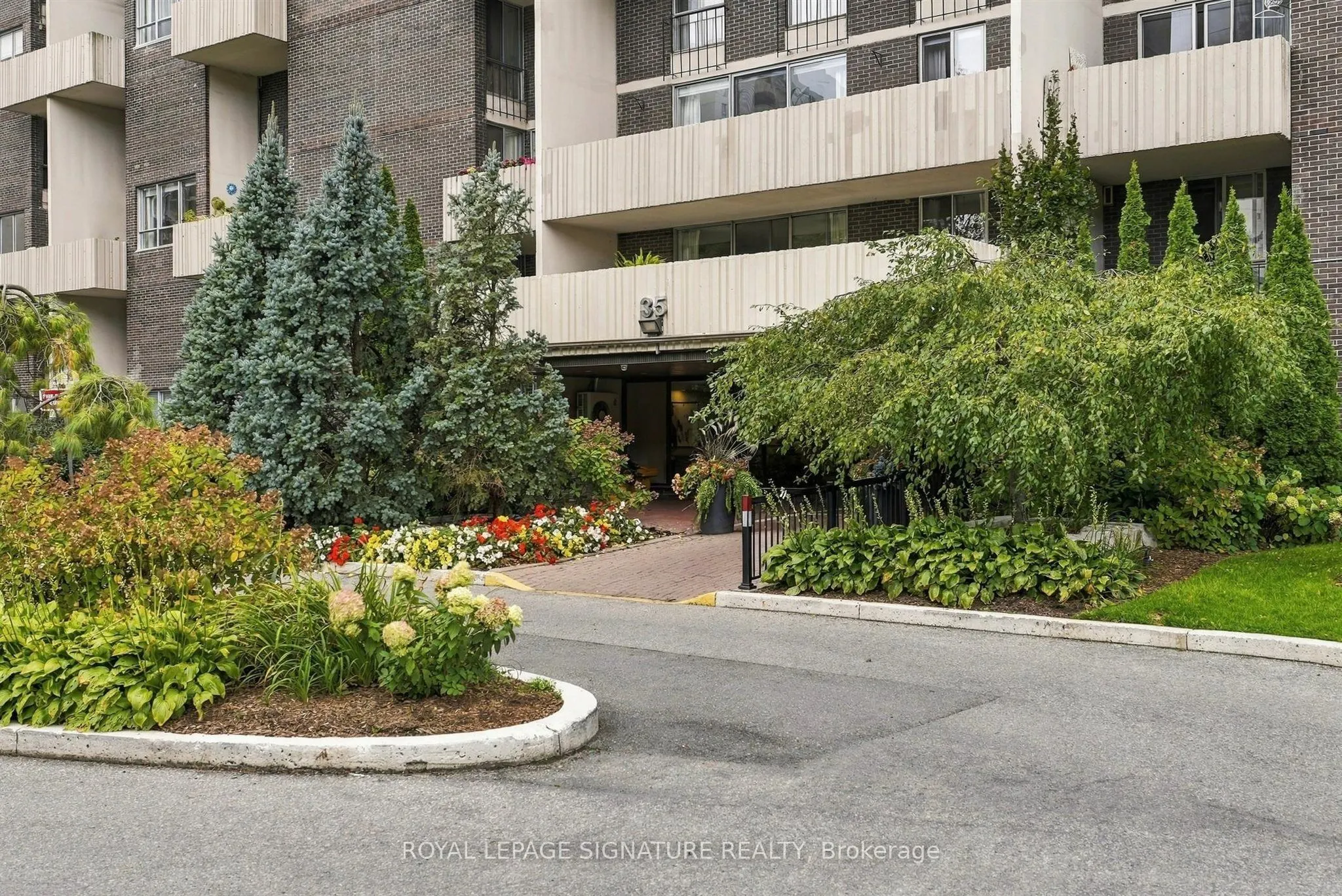 35 Ormskirk Avenue #419