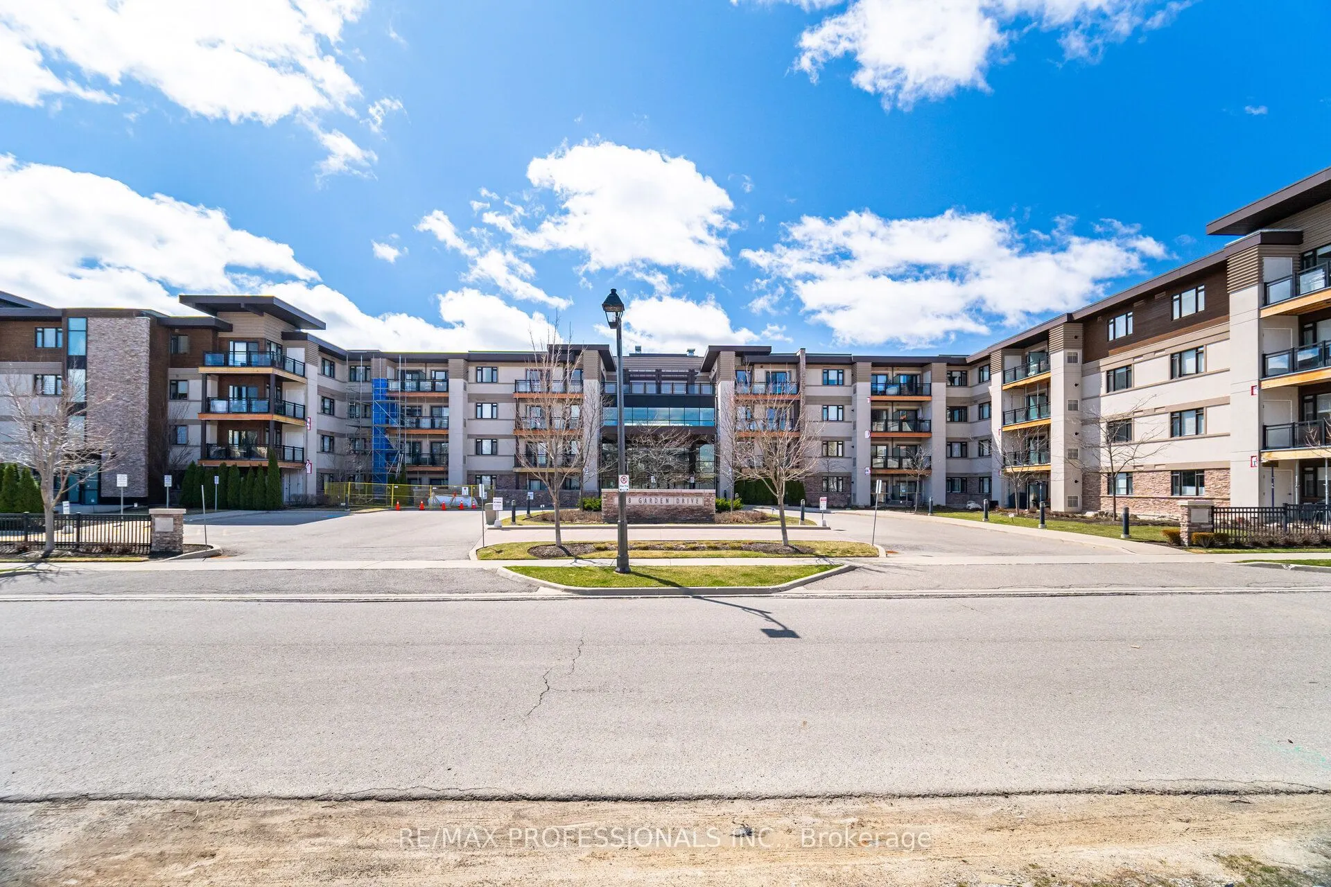 128 Garden Drive #323