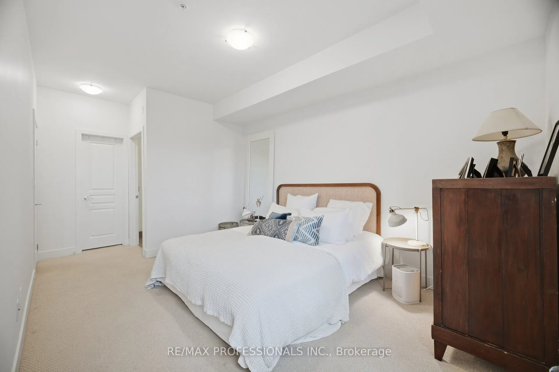 128 Garden Drive #323