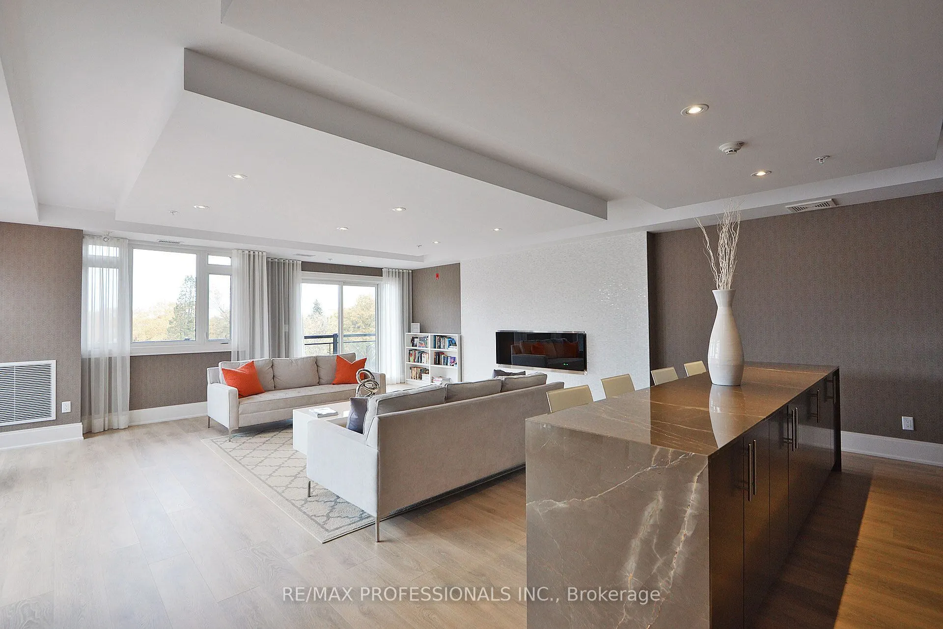 128 Garden Drive #323