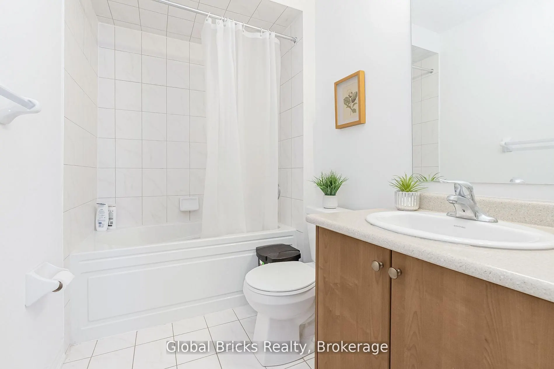 49 Burnhamthorpe Road E