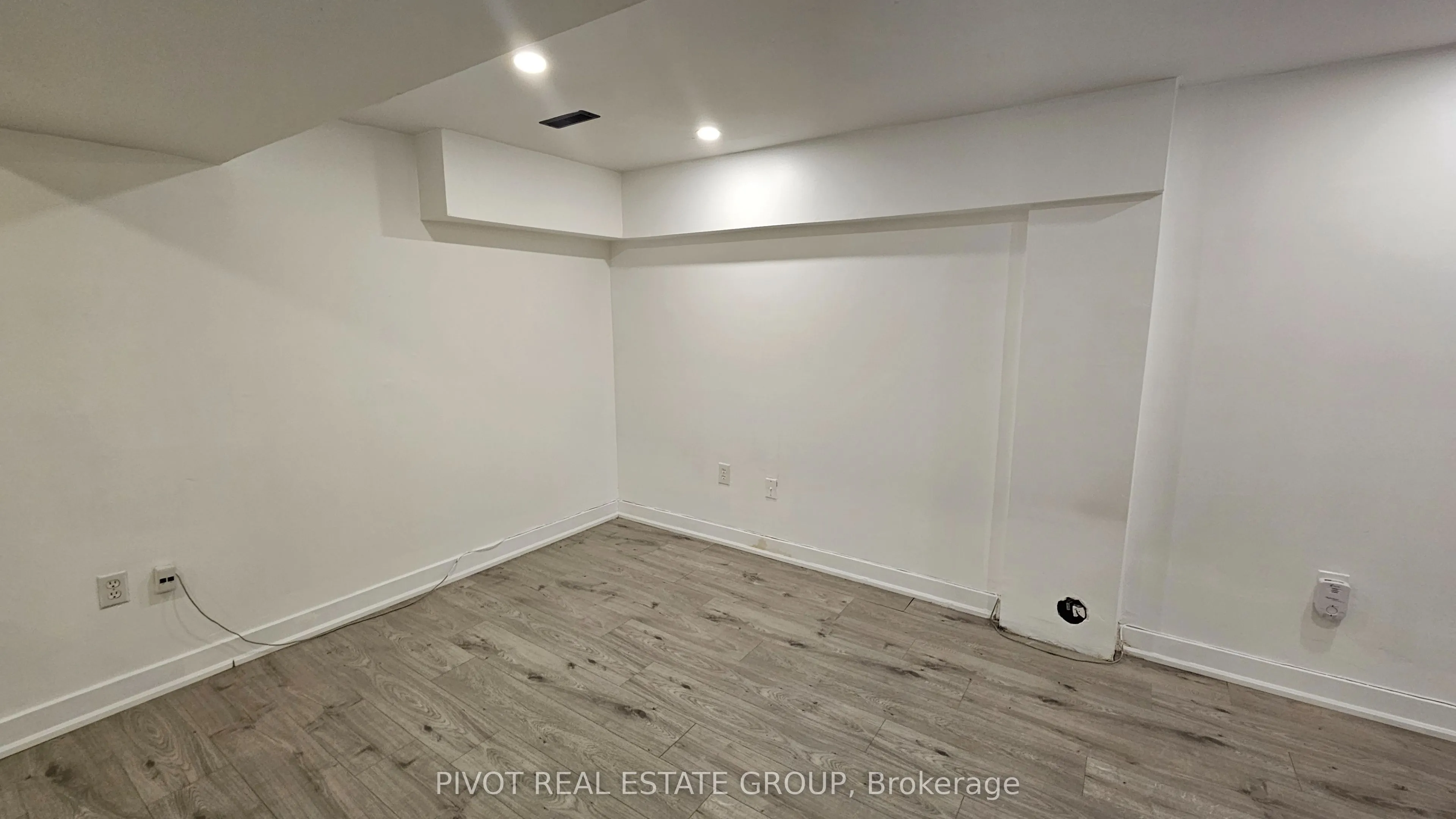 1379 Freeport Drive #Bsmt
