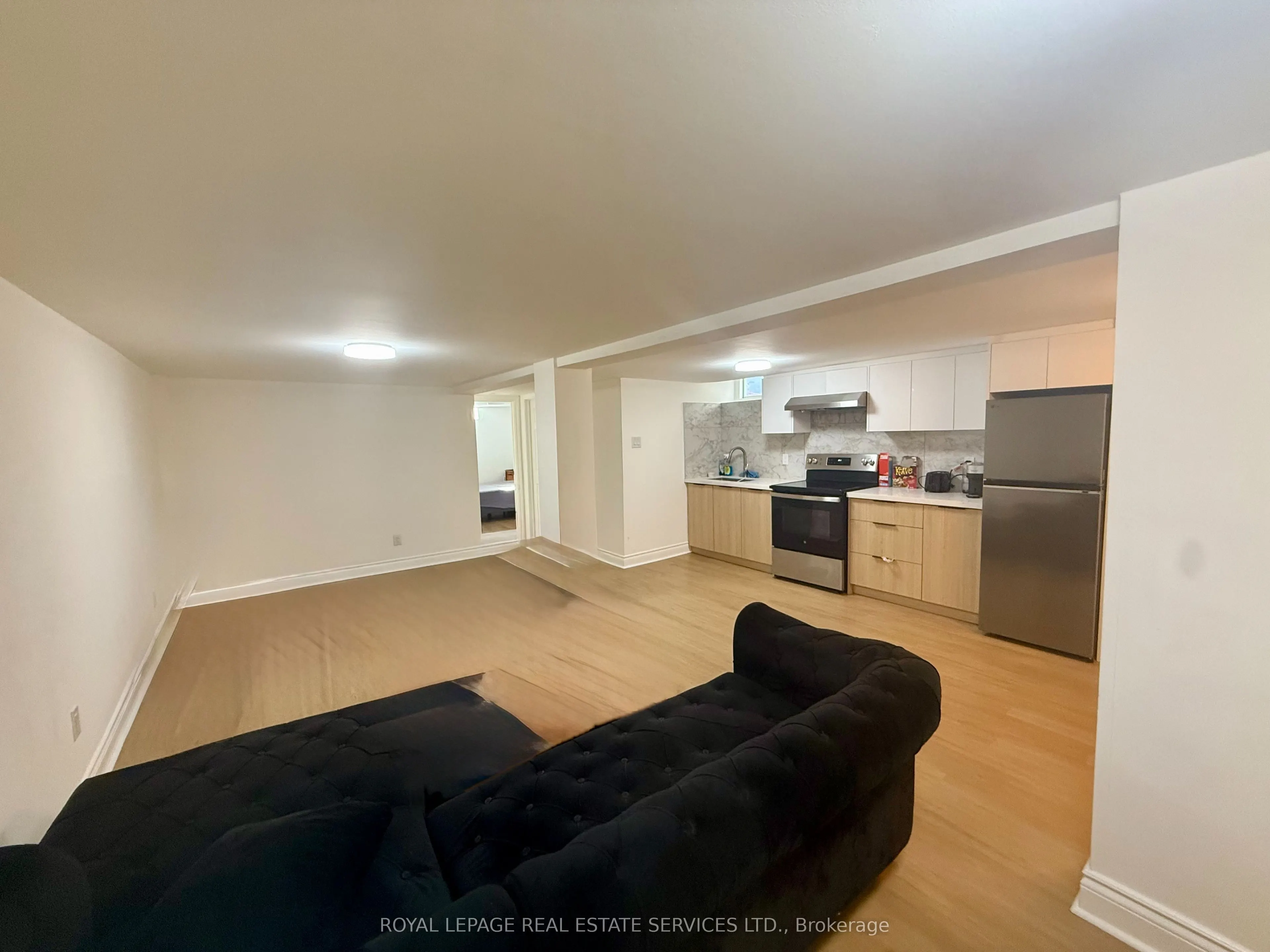 19 Roseland Drive E #6