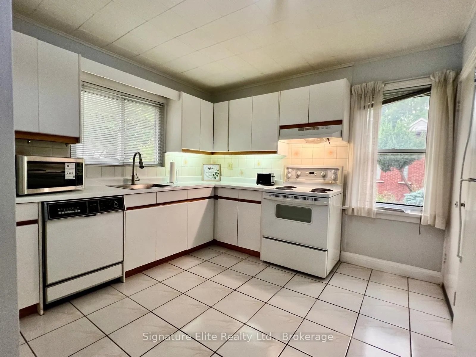34 Ovida Avenue #Upper