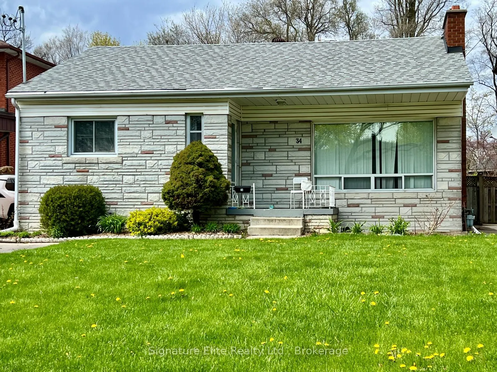 34 Ovida Avenue #Upper