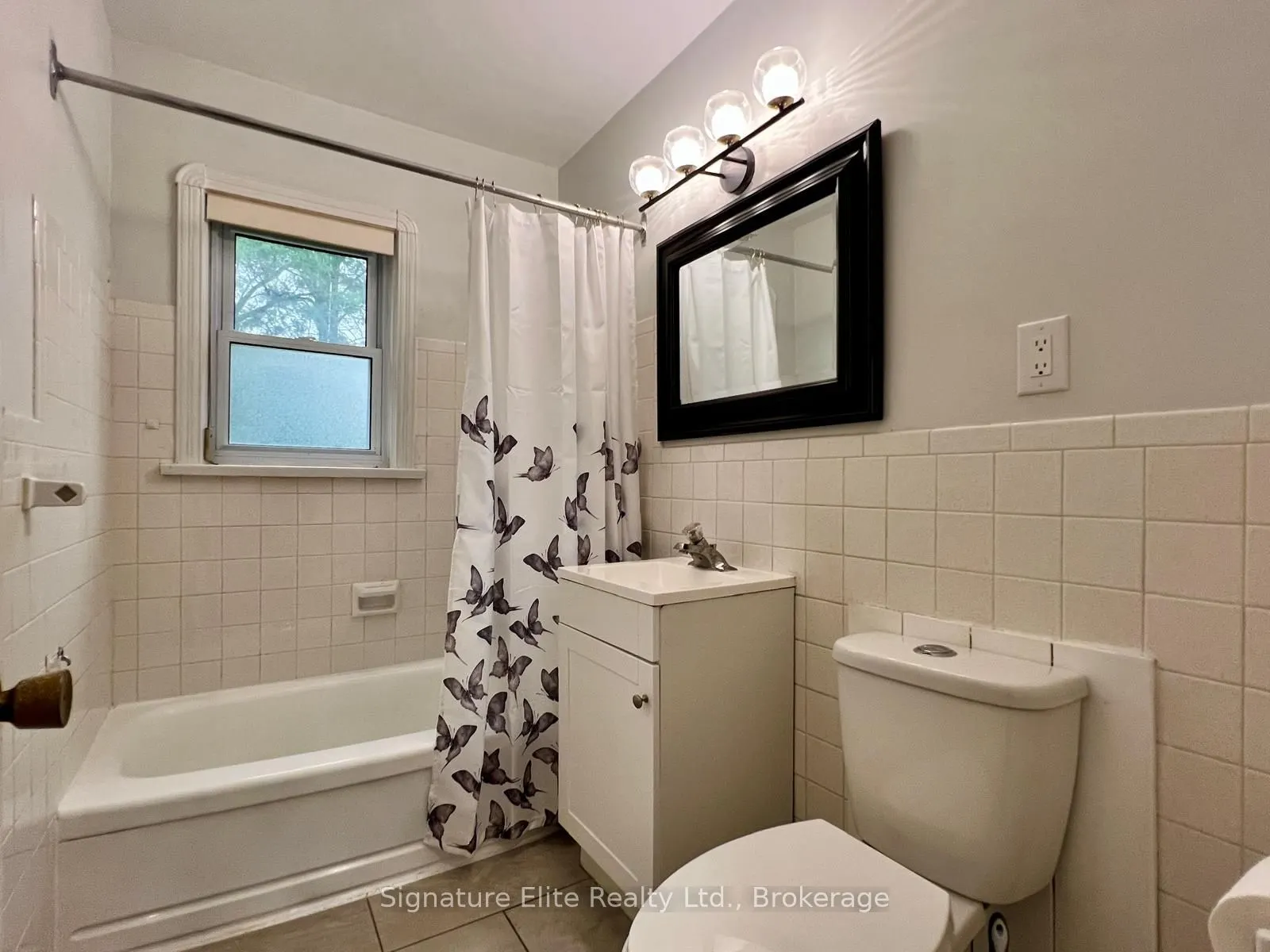 34 Ovida Avenue #Upper