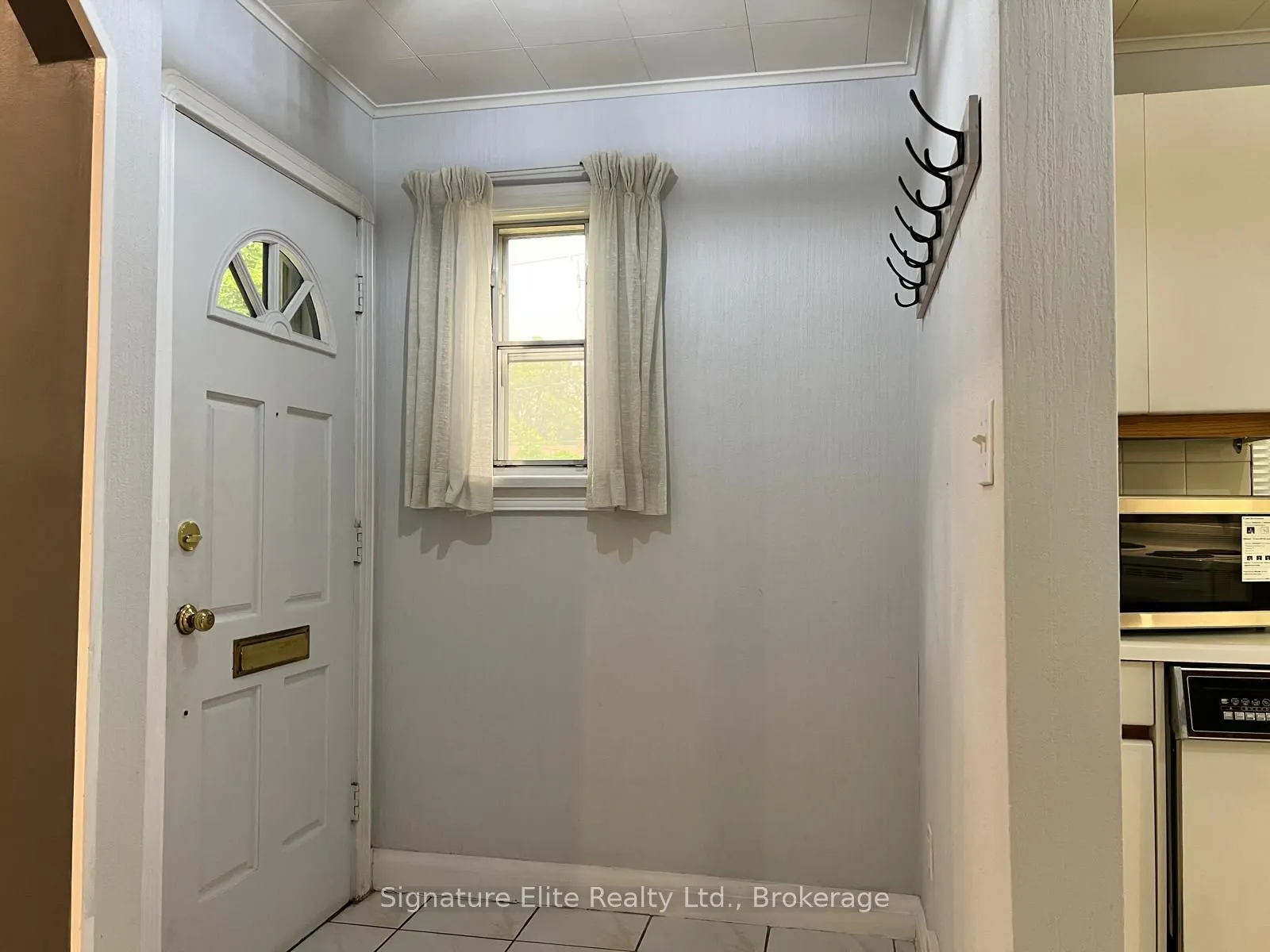 34 Ovida Avenue #Upper