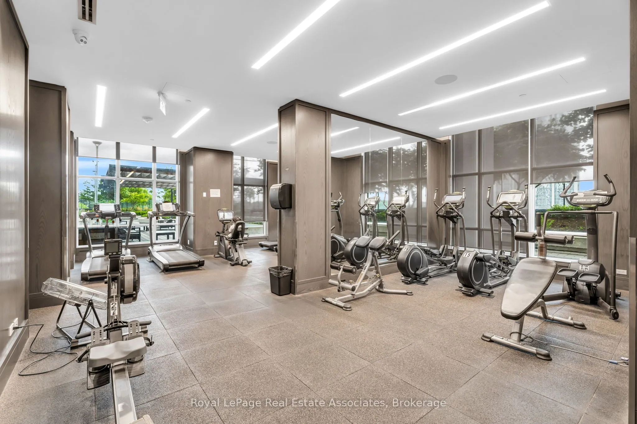 5 Mabelle Avenue #1028