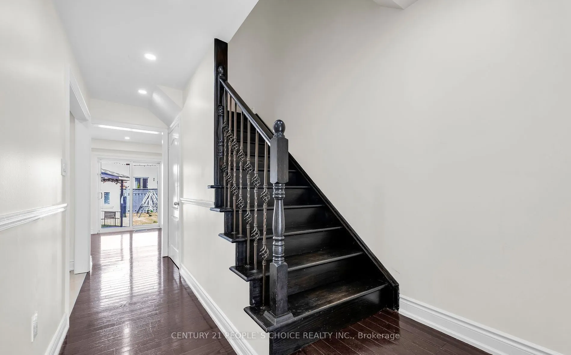 46 Studebaker Trail