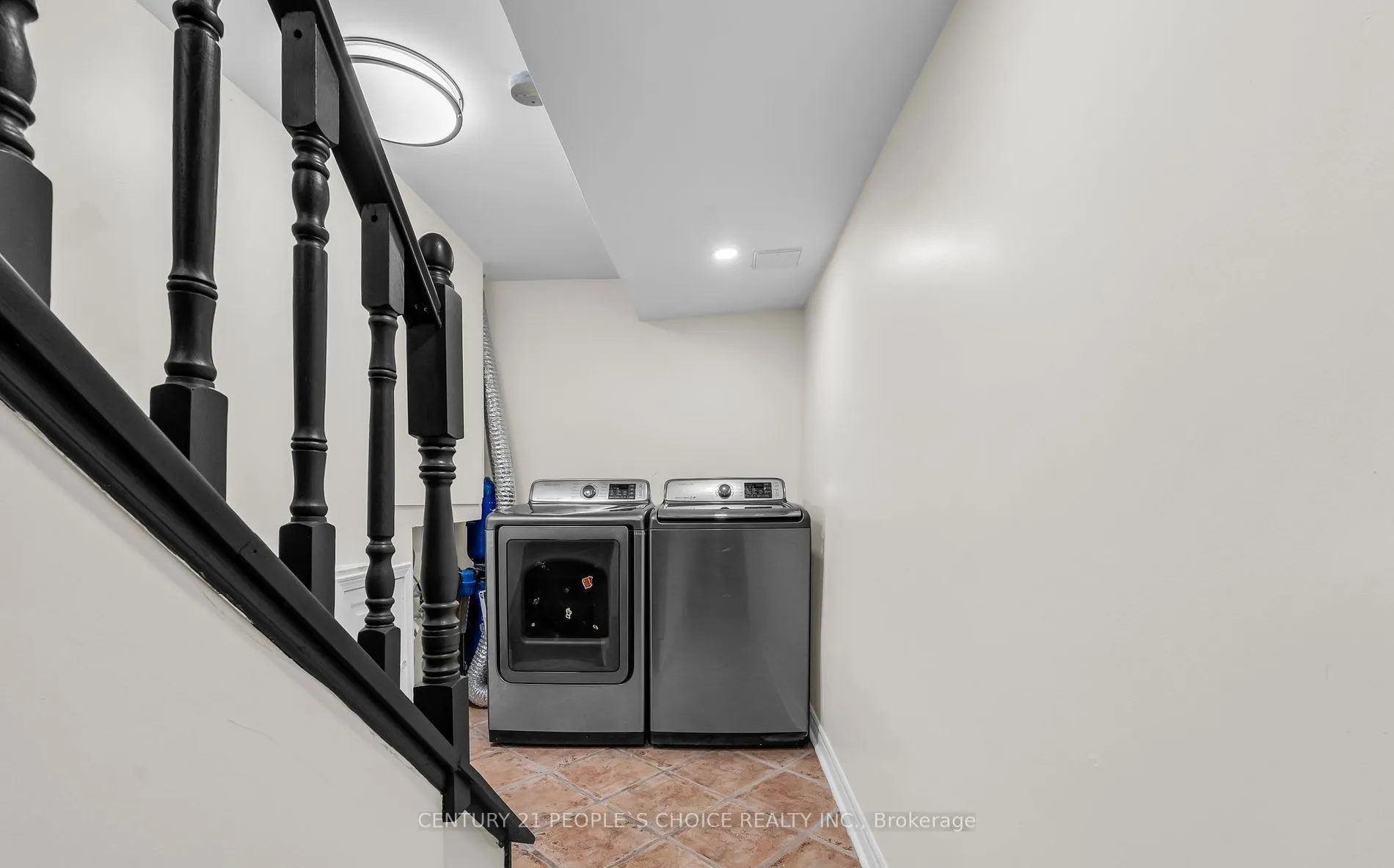 46 Studebaker Trail