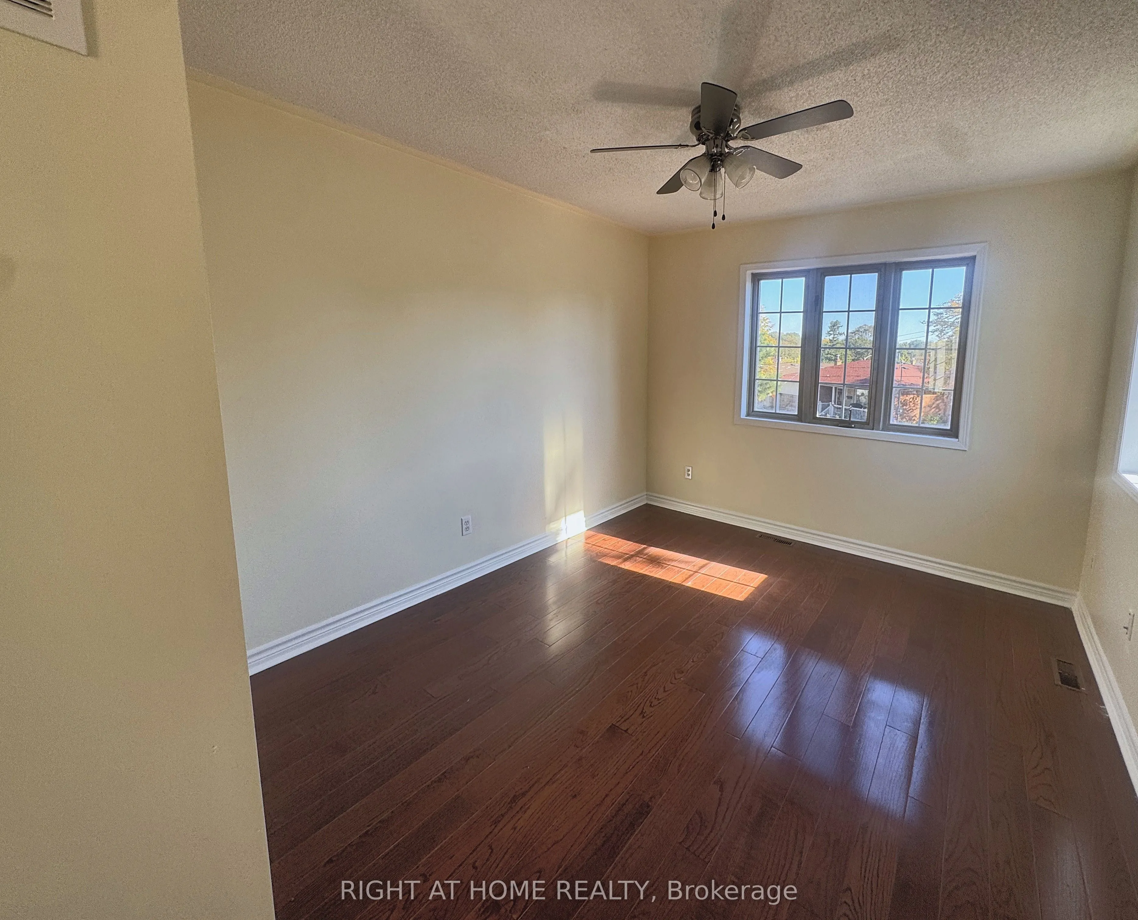 14 Acme Crescent
