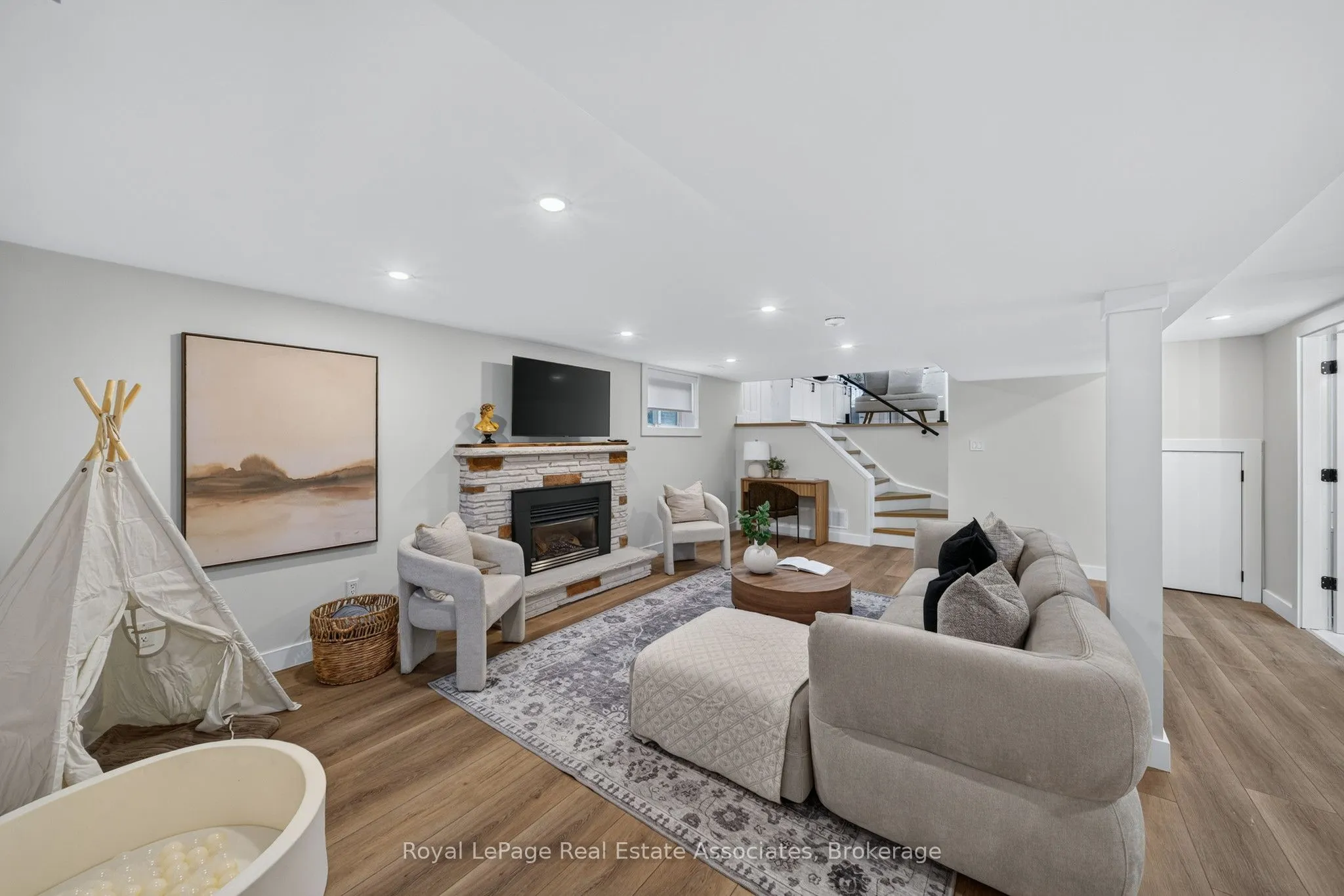 2141 Herridge Drive
