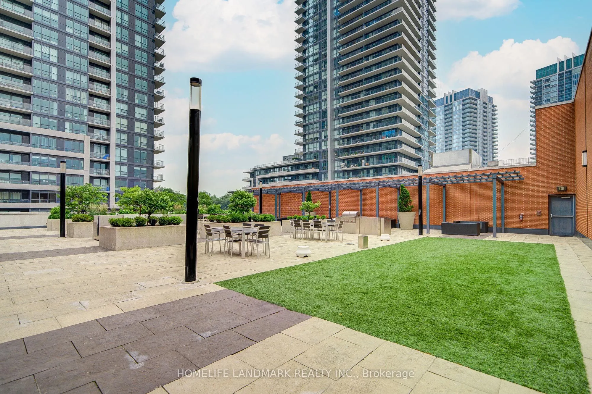 2200 Lakeshore Boulevard W #1008