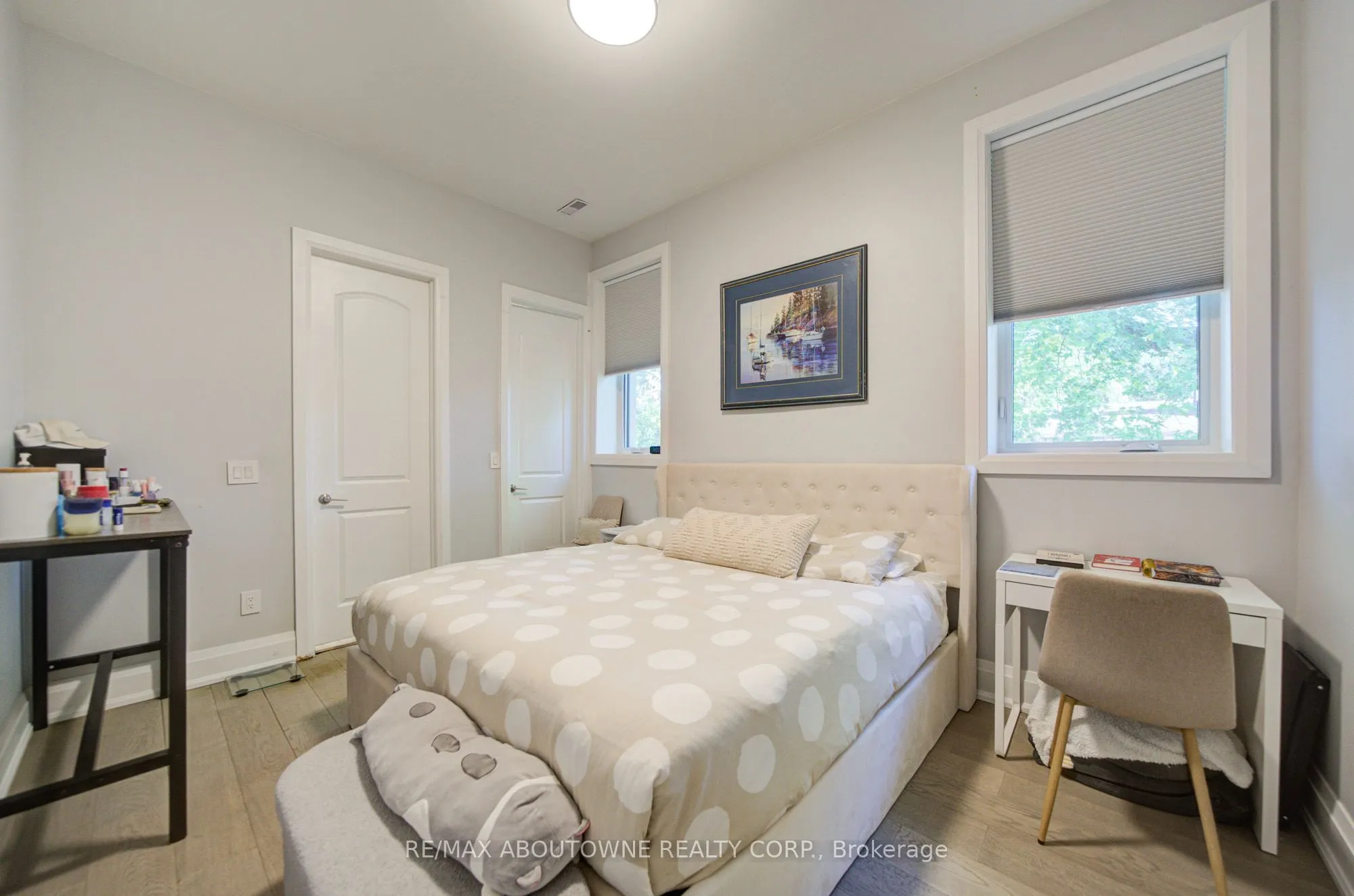 1525 Kenmuir Avenue