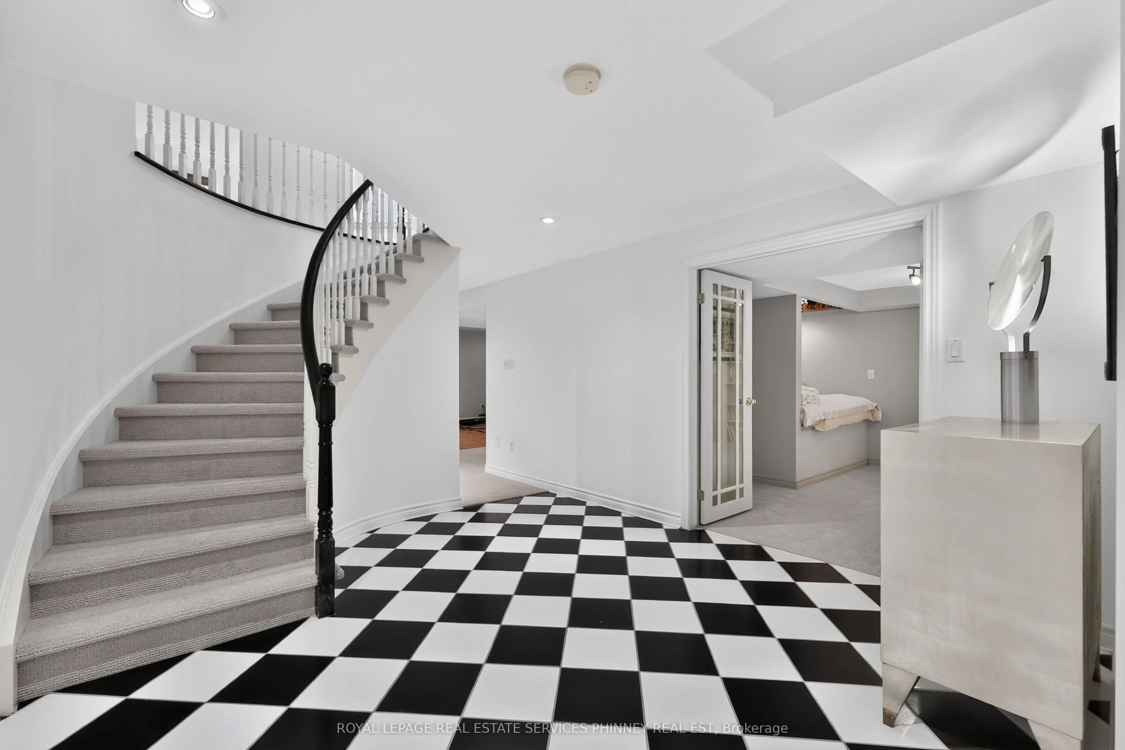 1572 Flamborough Circle