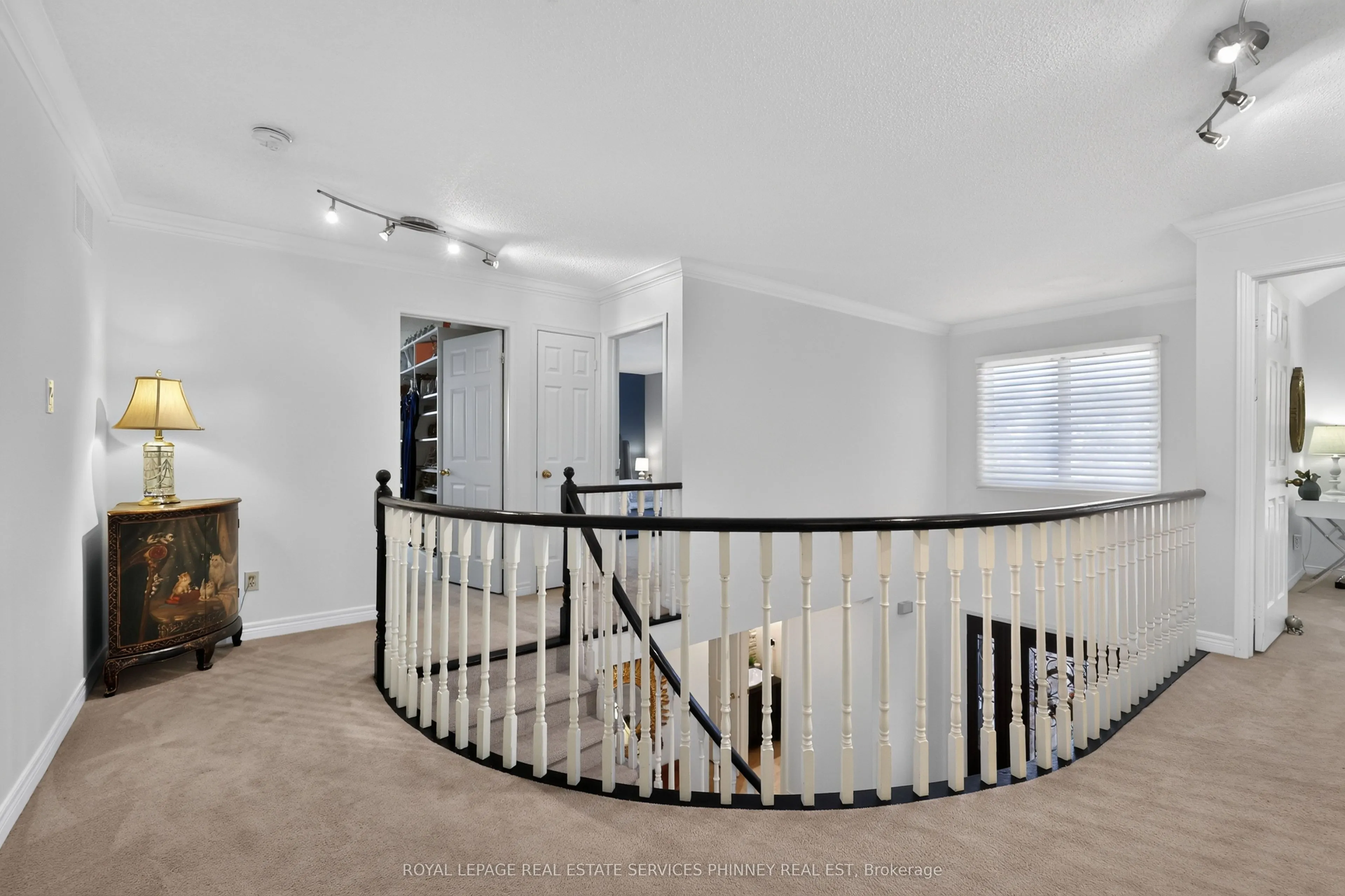 1572 Flamborough Circle