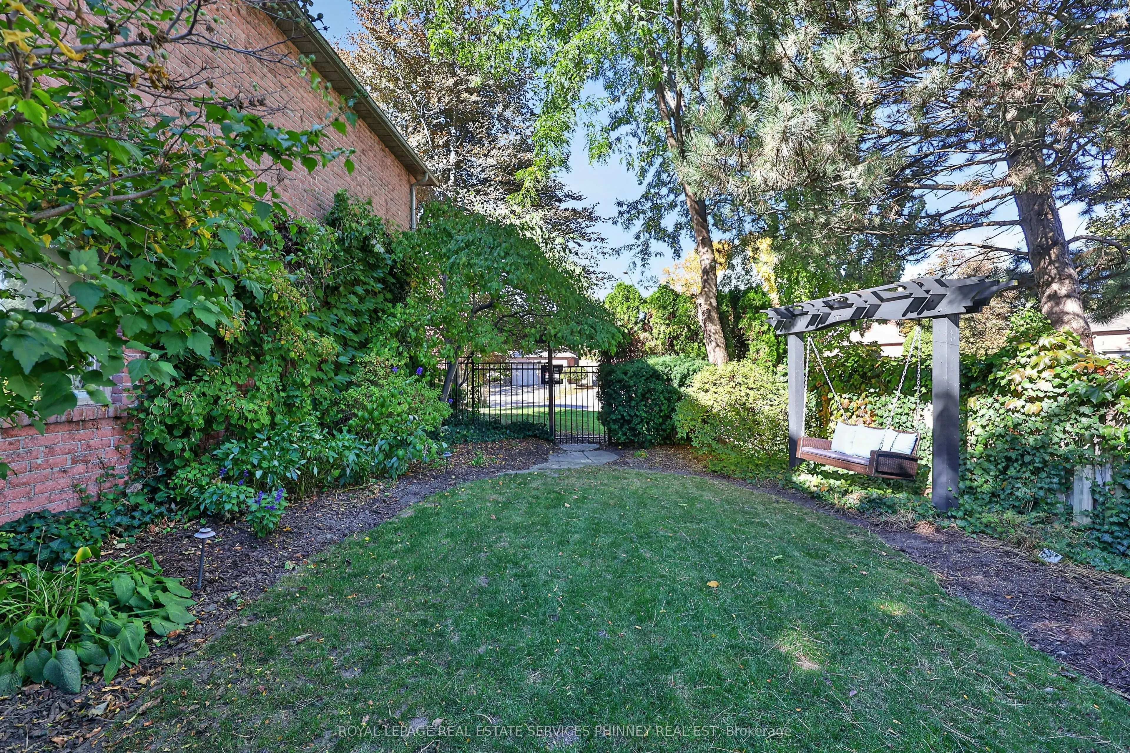 1572 Flamborough Circle