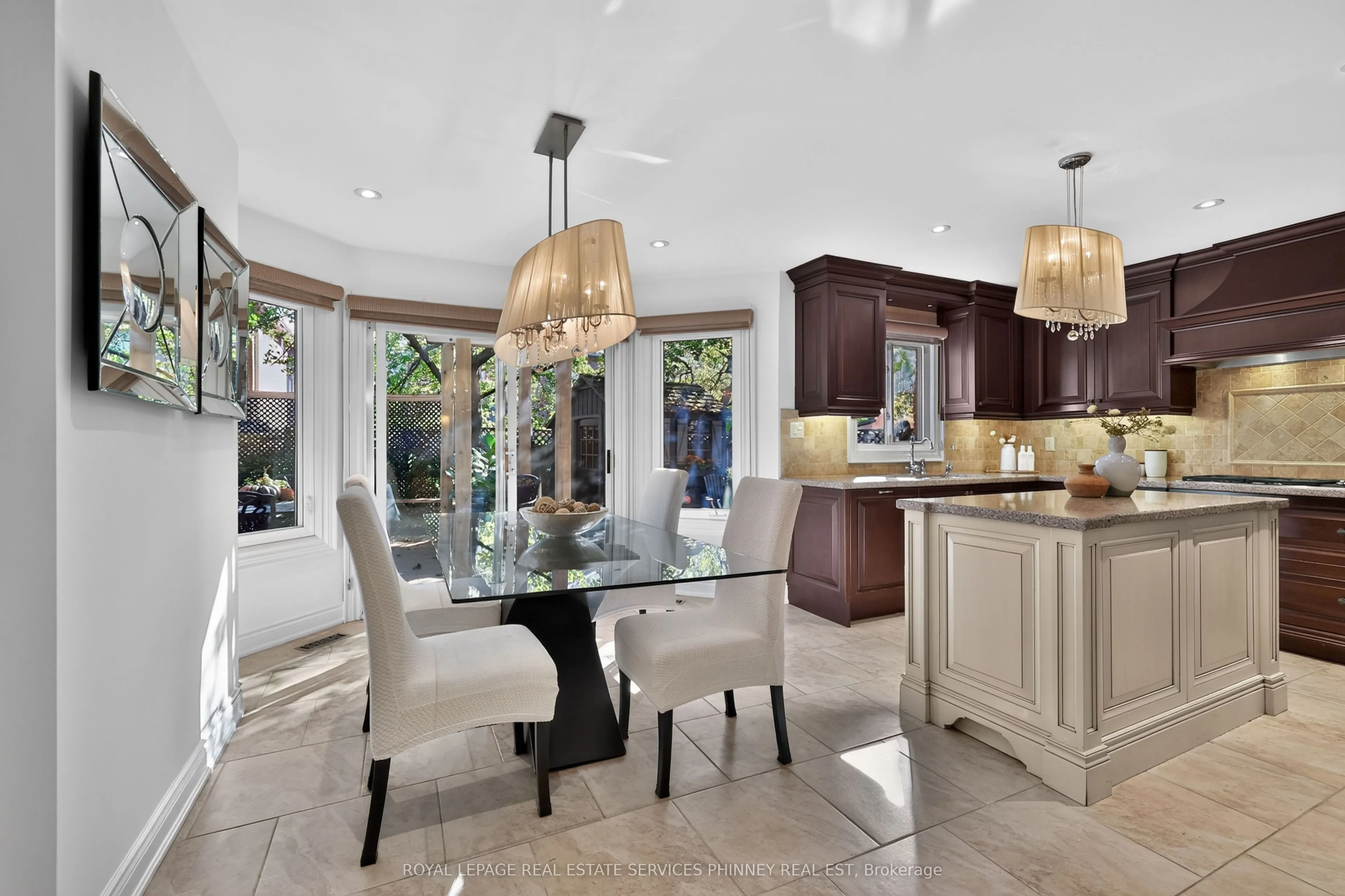 1572 Flamborough Circle