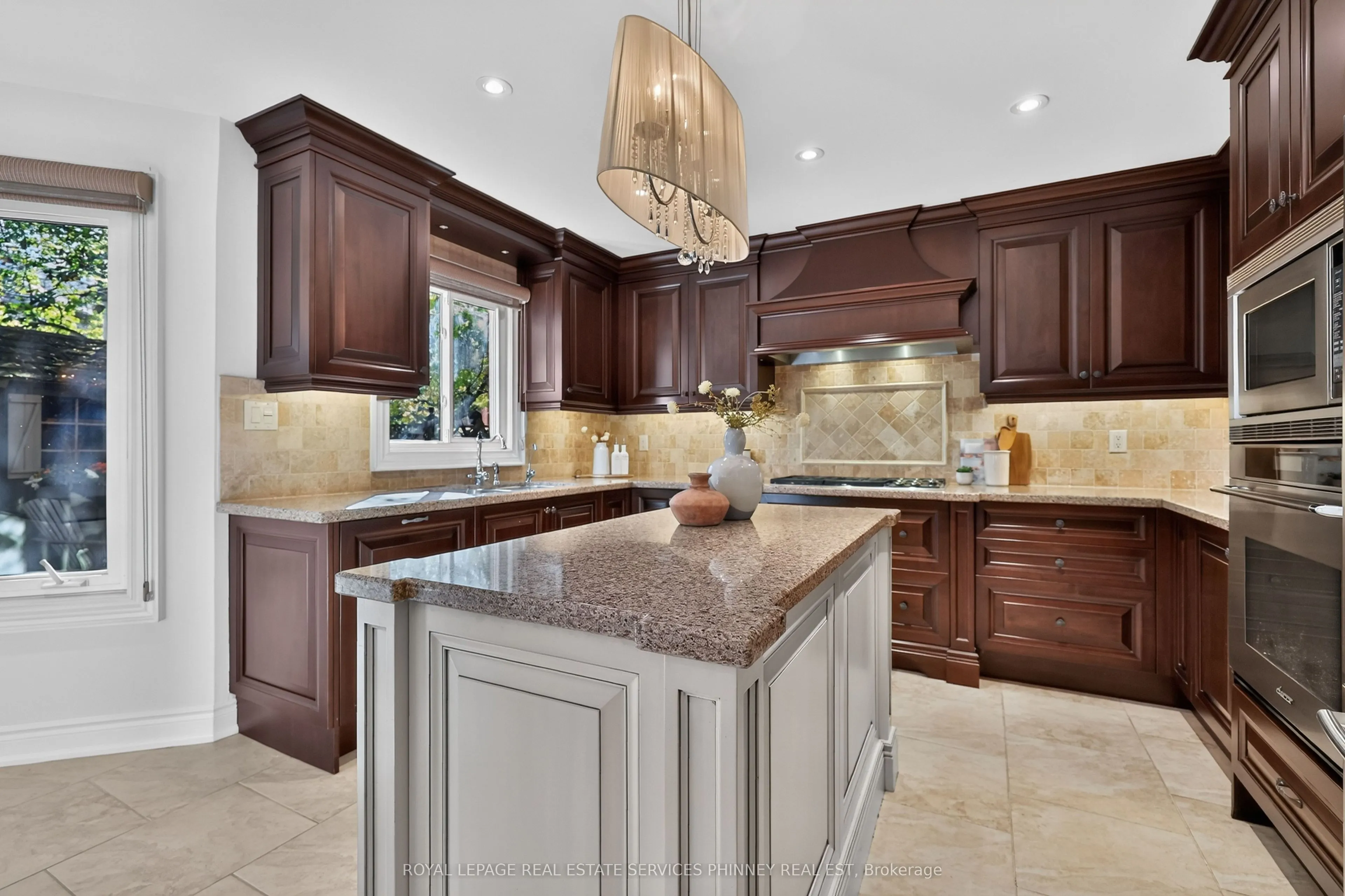 1572 Flamborough Circle