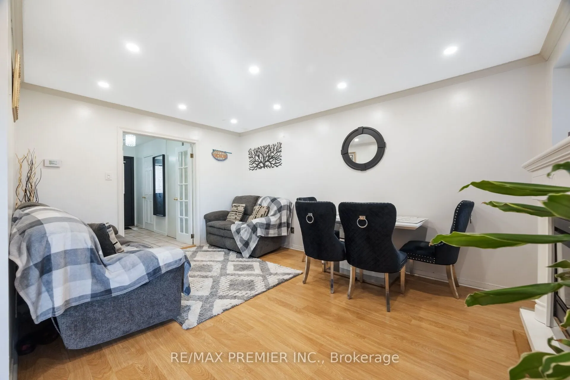 45 Rosebud Avenue