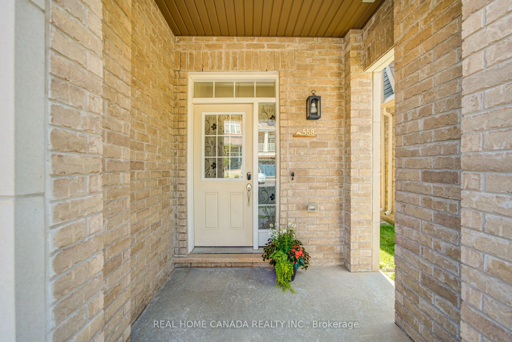 558 Bartleman Terrace
