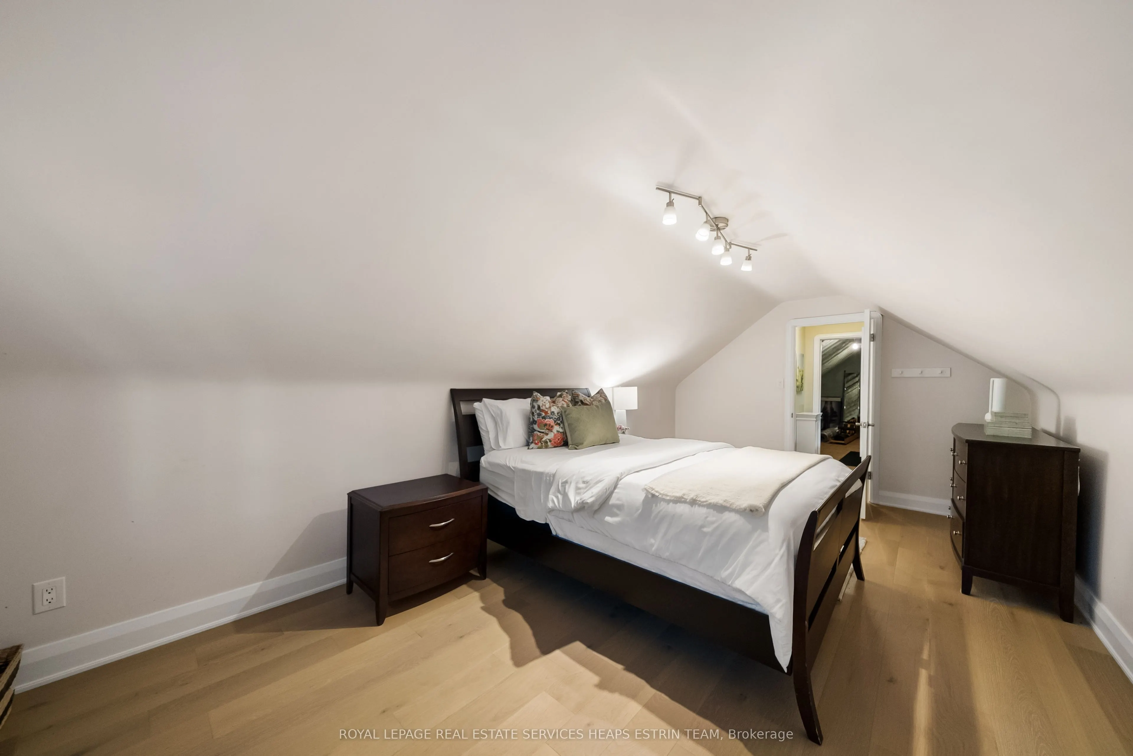 50 Meadowvale Drive