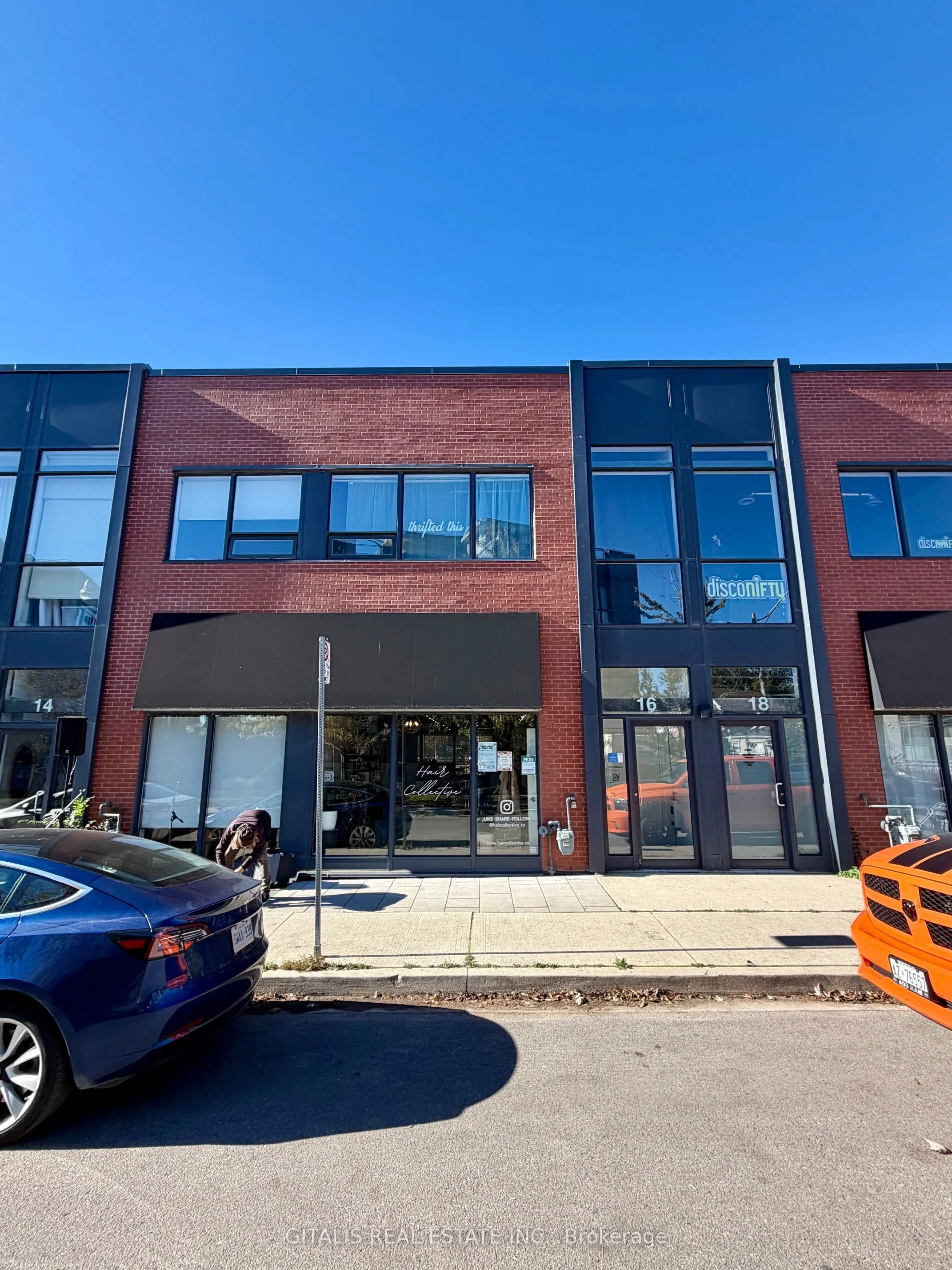 16 Sousa Mendes Street