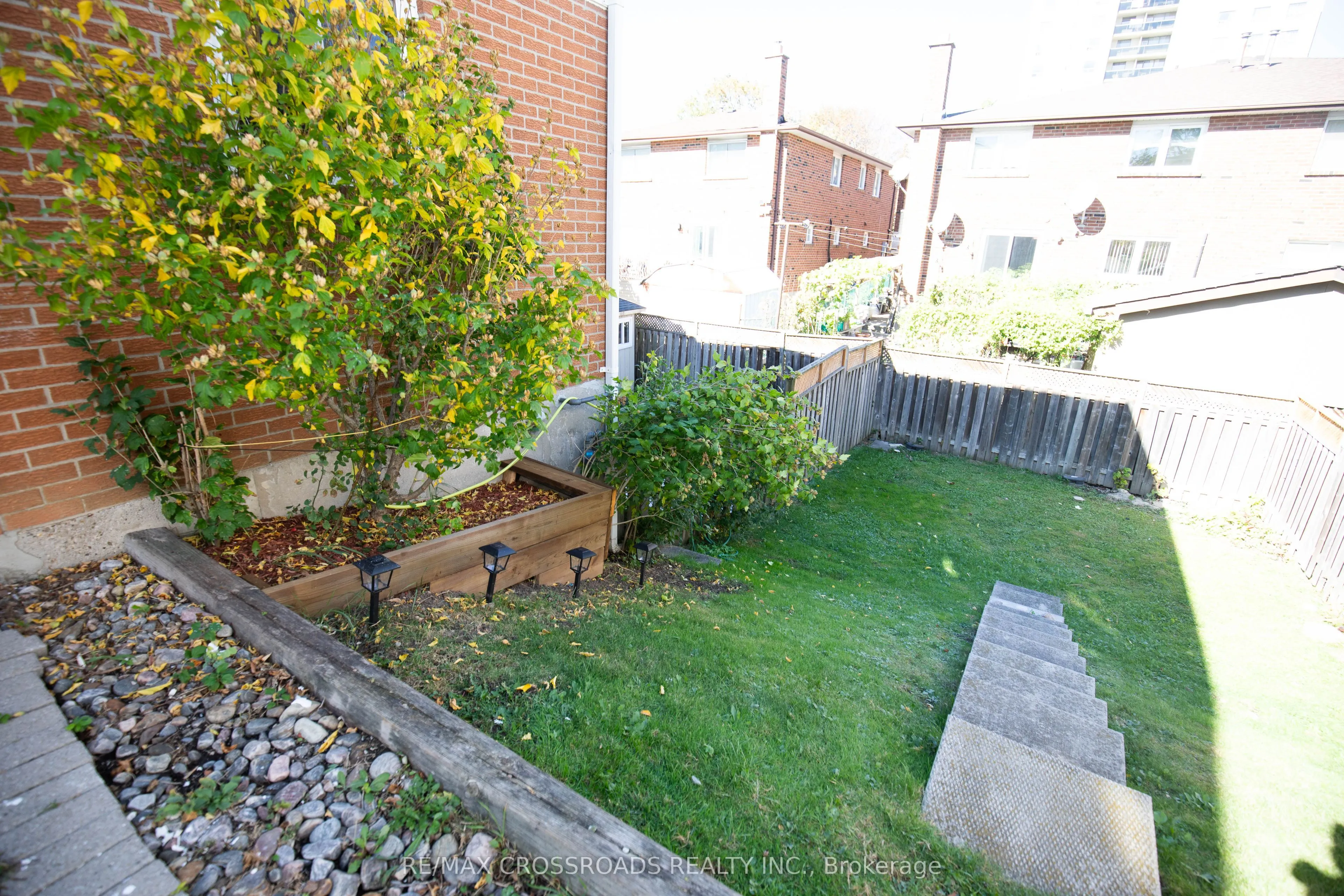 10 Bur Oak Way #23