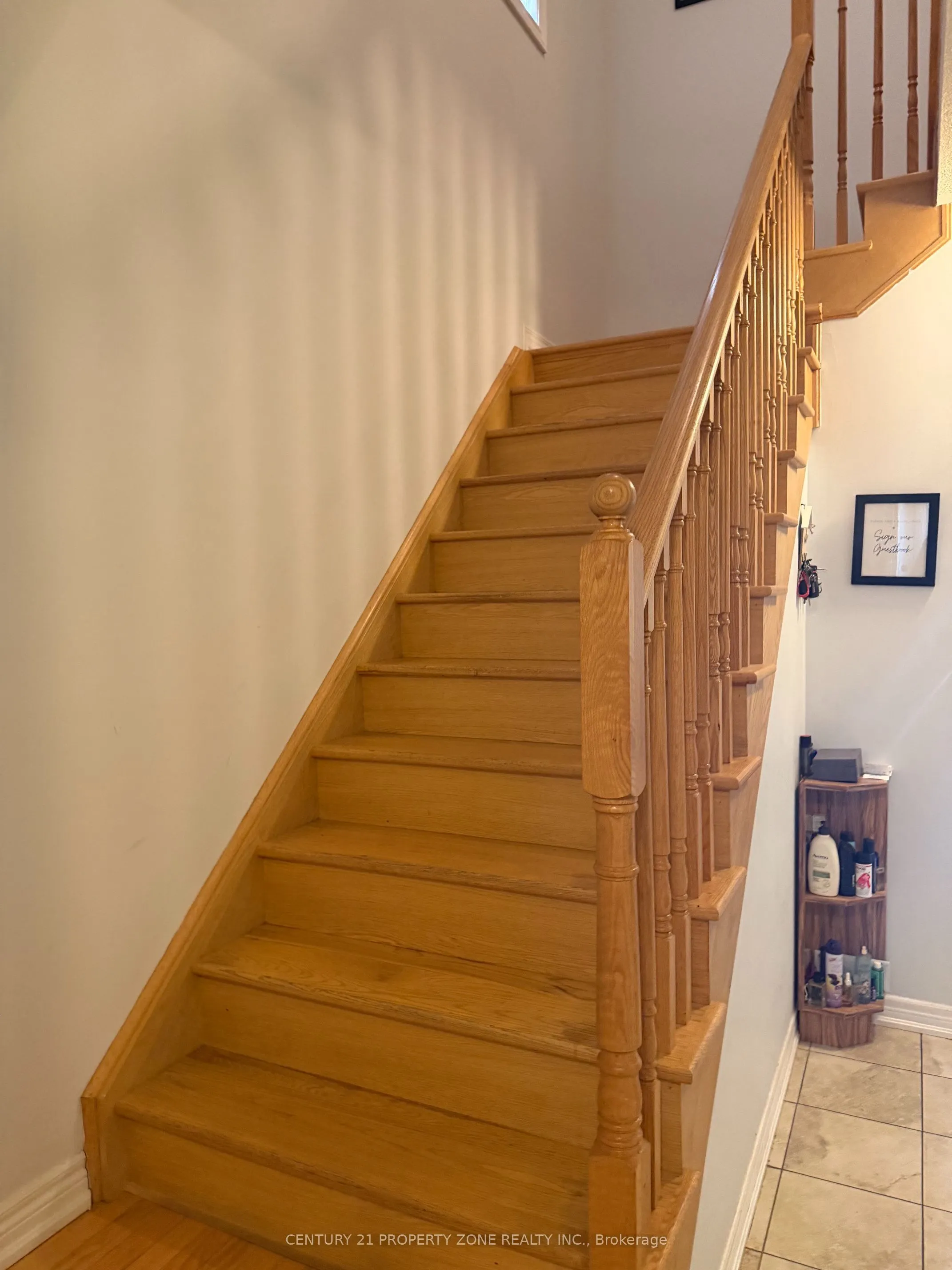 8 Lanark Circle