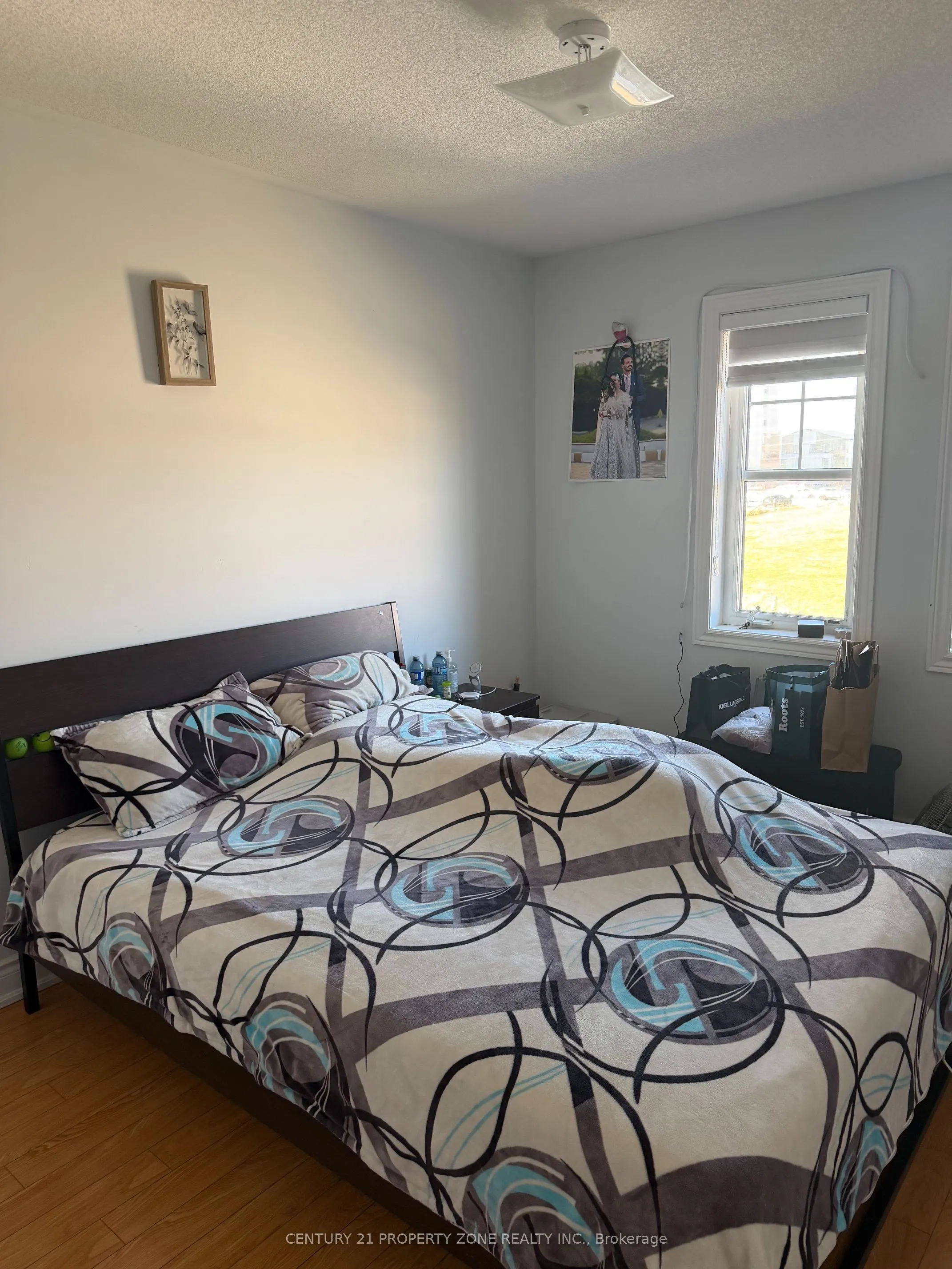8 Lanark Circle