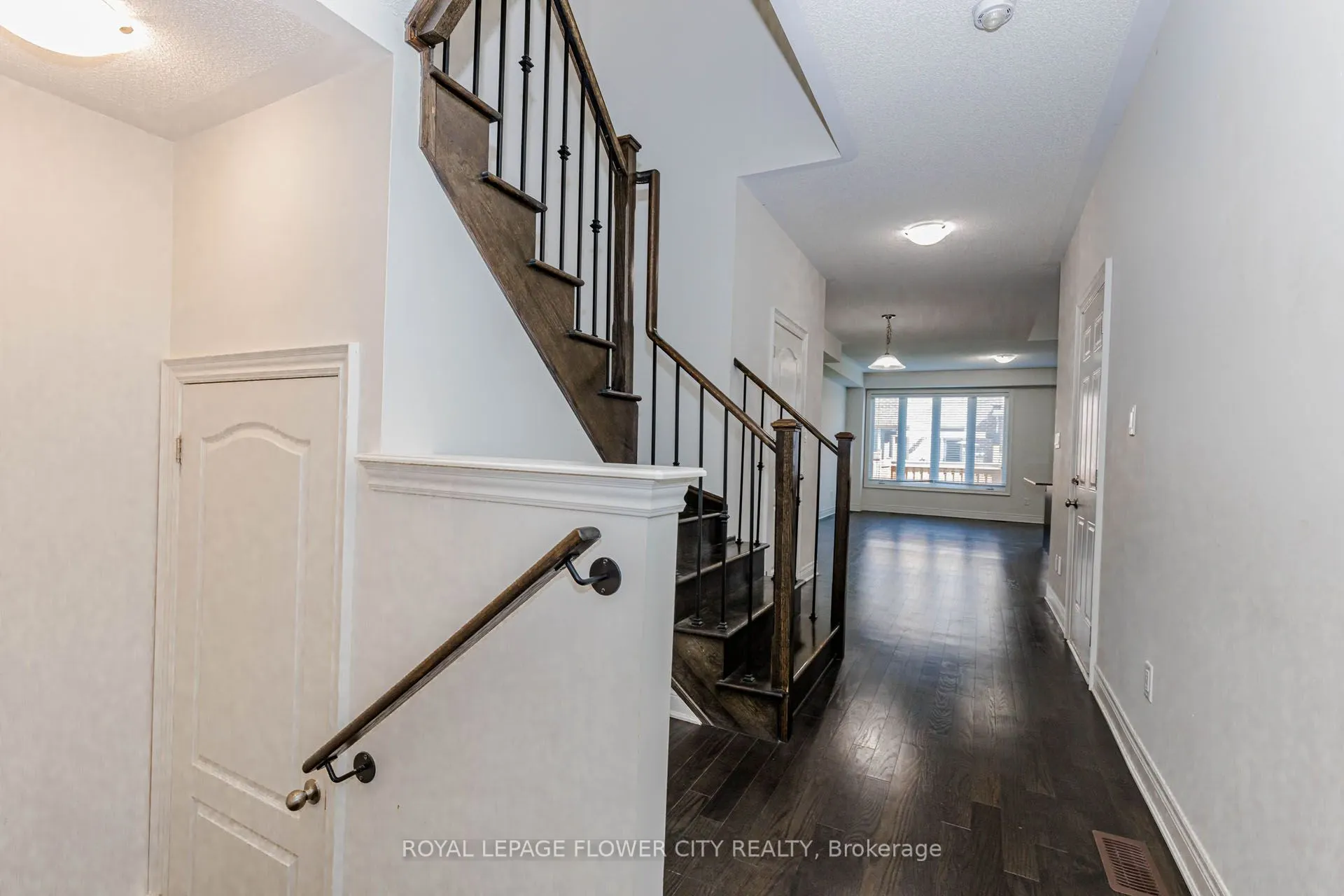 462 Sheaffe Place