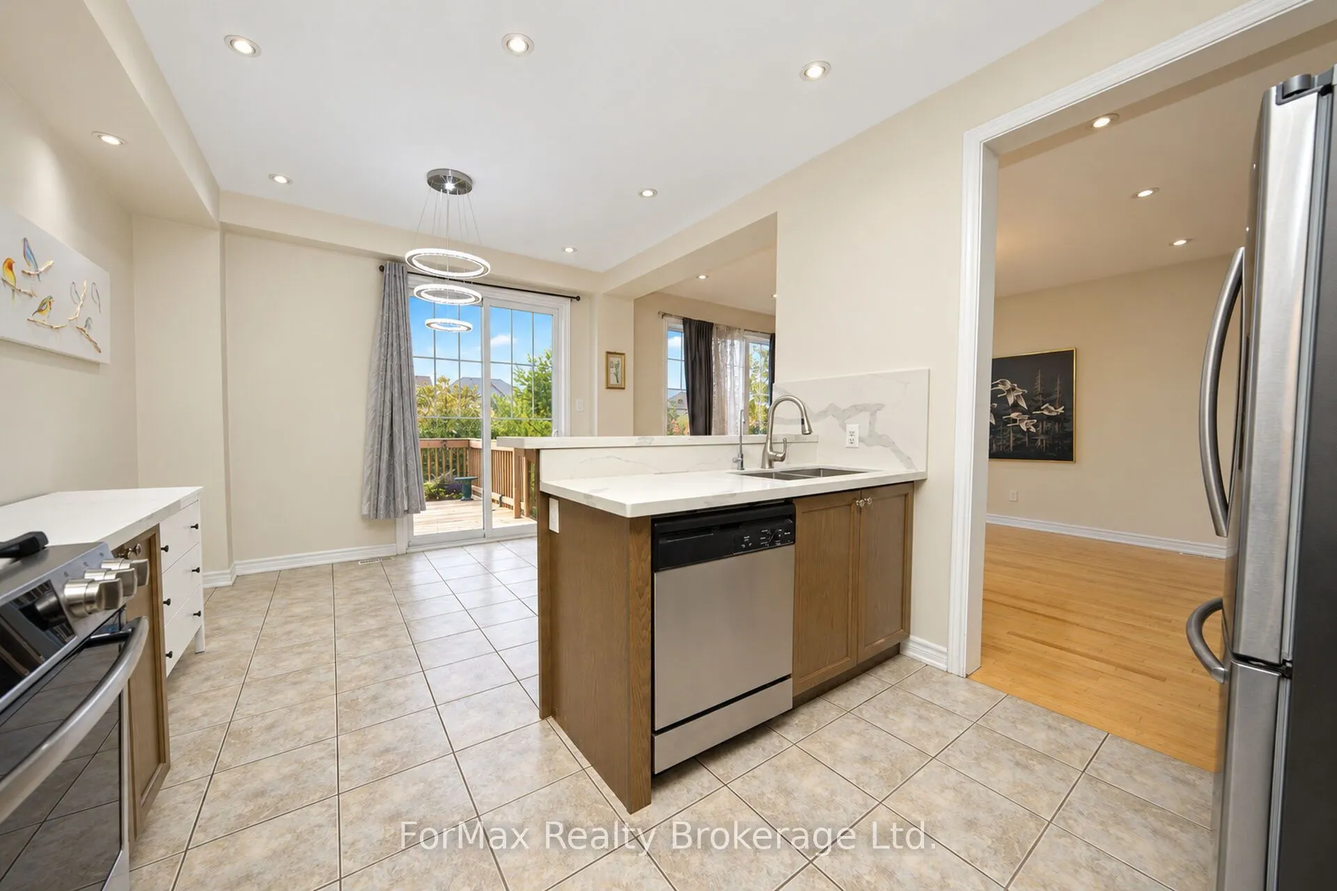 118 Naperton Drive
