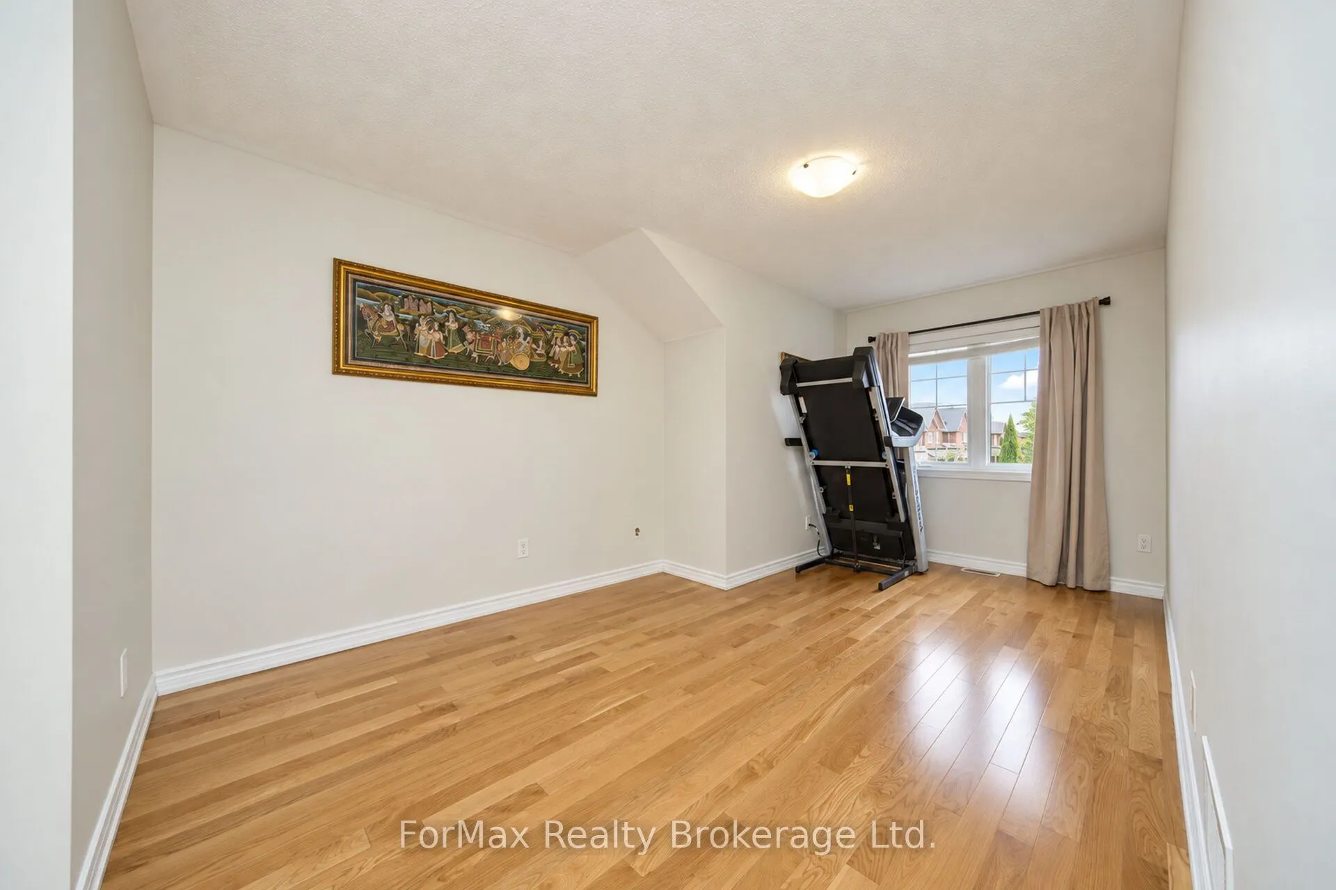 118 Naperton Drive