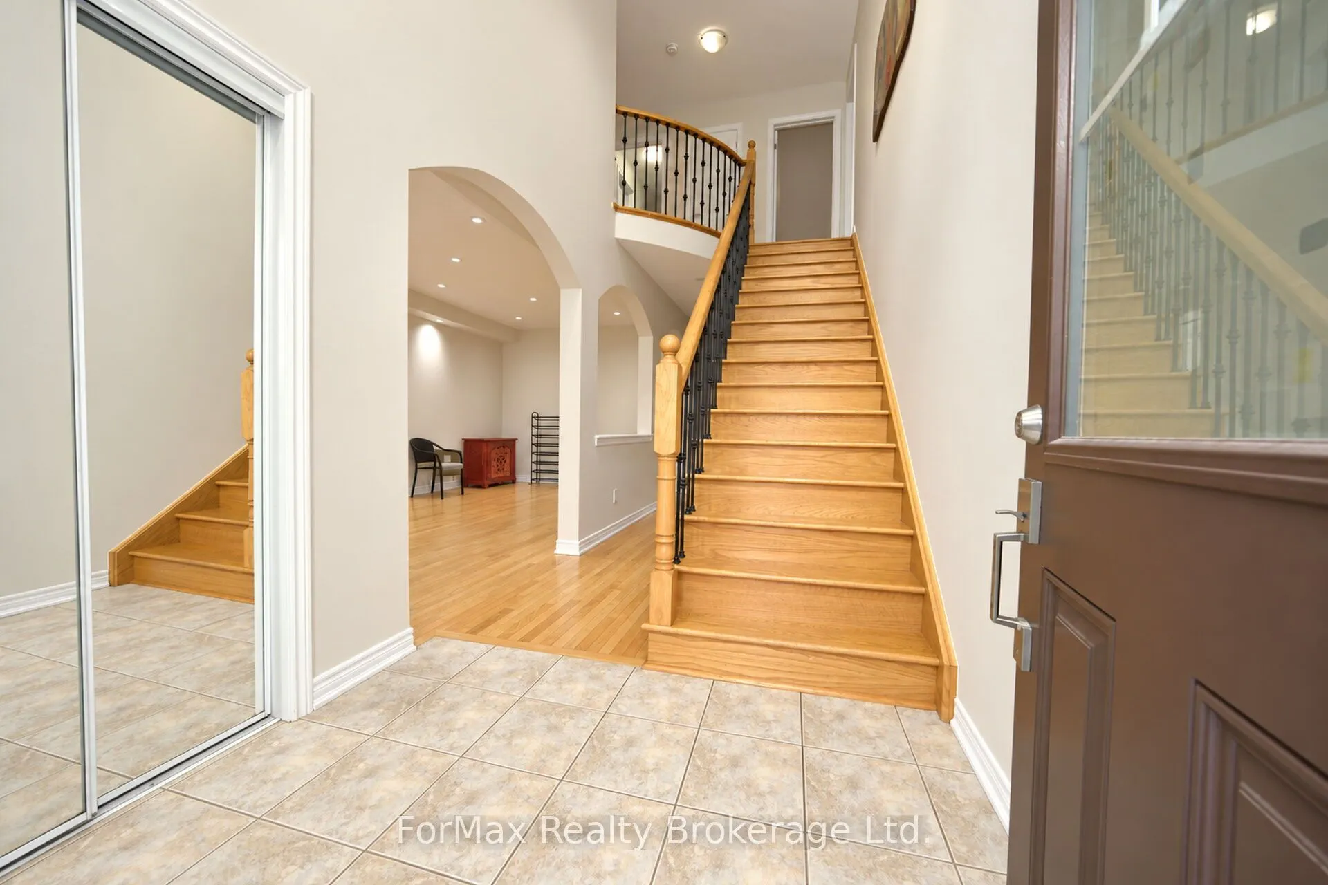 118 Naperton Drive