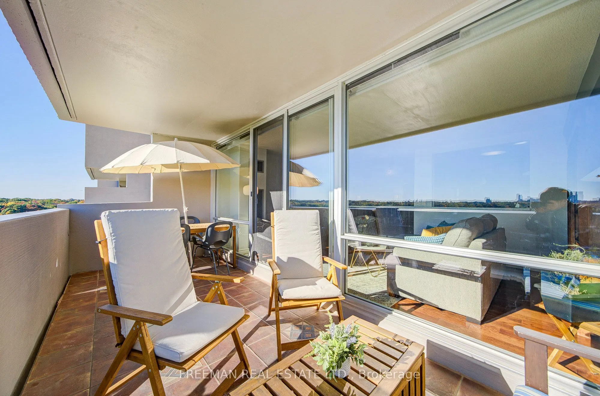 240 Scarlett Road #1612
